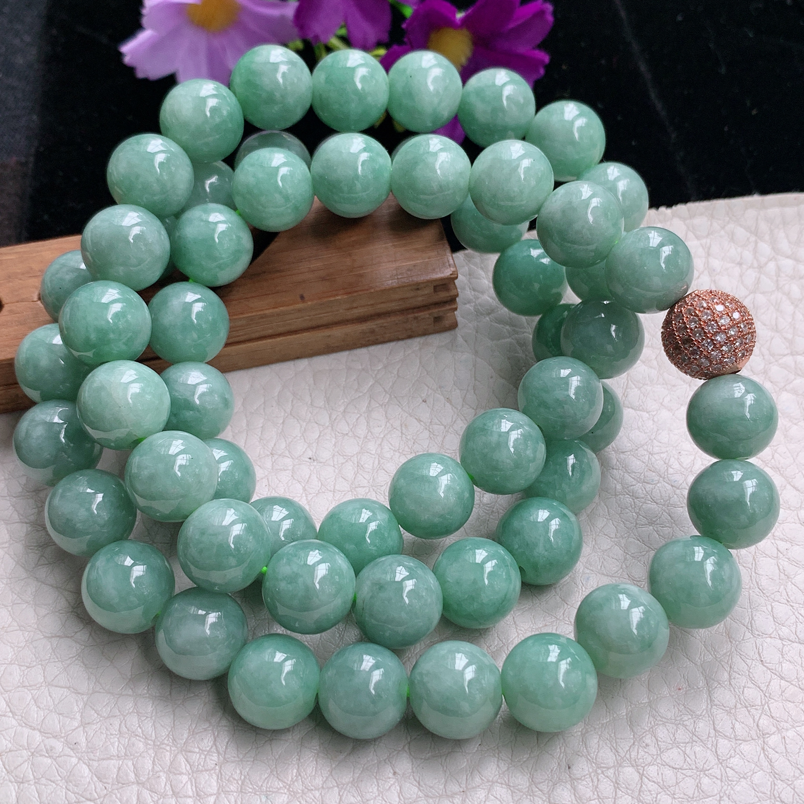 zz3实拍11.5mm共58颗缅甸翡翠淡绿大圆珠项链 佛珠毛衣链