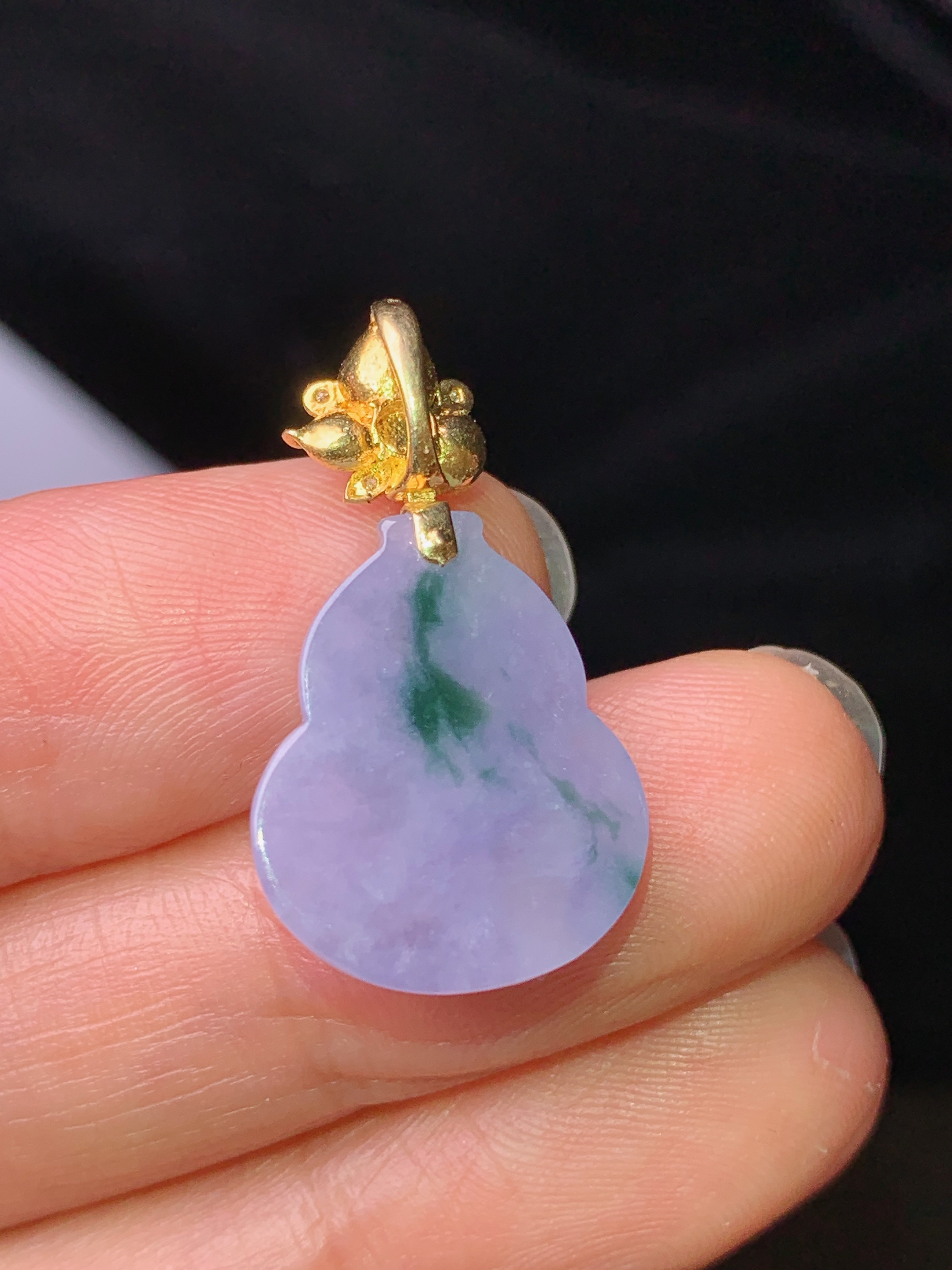 18k金钻镶嵌紫罗兰葫芦吊坠 玉质细腻 色泽艳丽清新 水润亮眼 整体尺寸26*14.3*5.8*2x