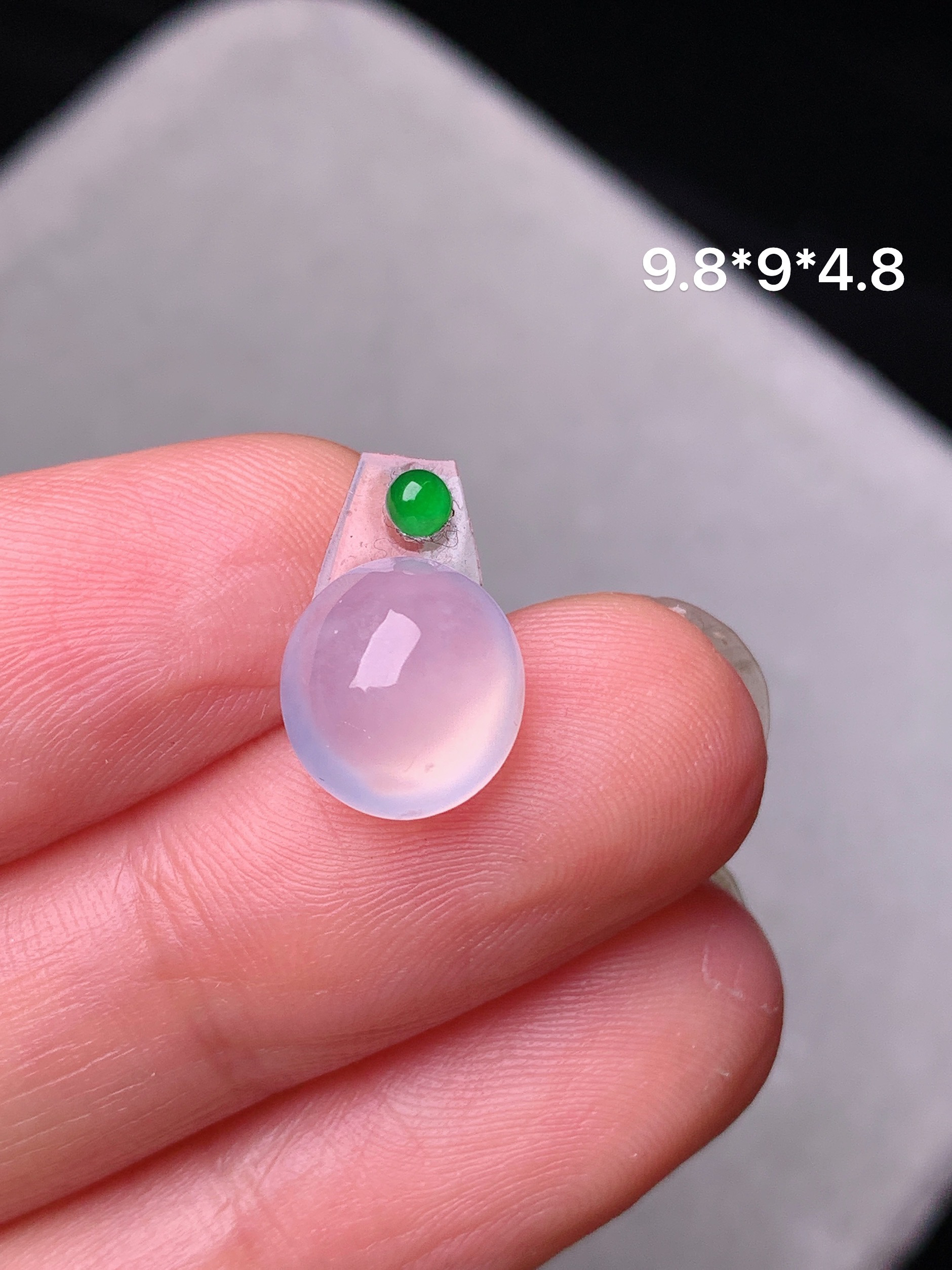 镶嵌款 冰种蛋面吊坠 玉质细腻 色泽艳丽清新 水润亮眼 整体尺寸9.8*9*4.8*2x