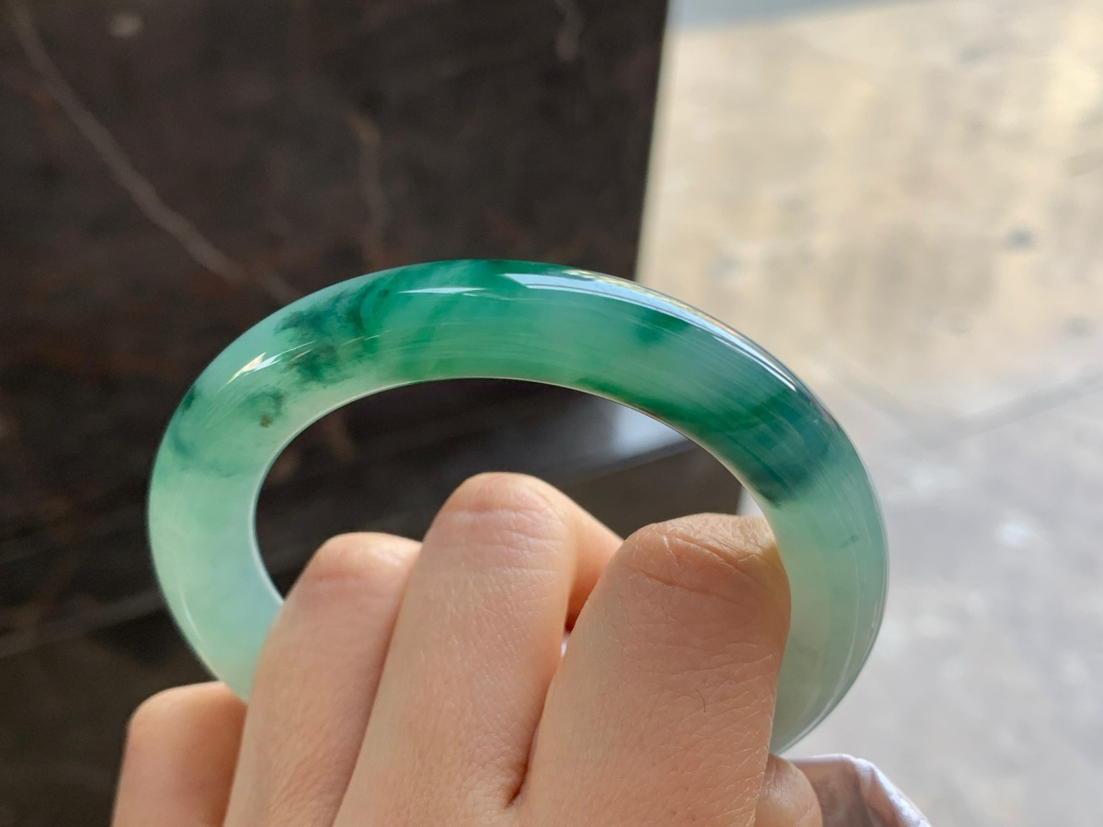 53.5-10

浓绿色原图手镯^_^鲜艳 浓郁