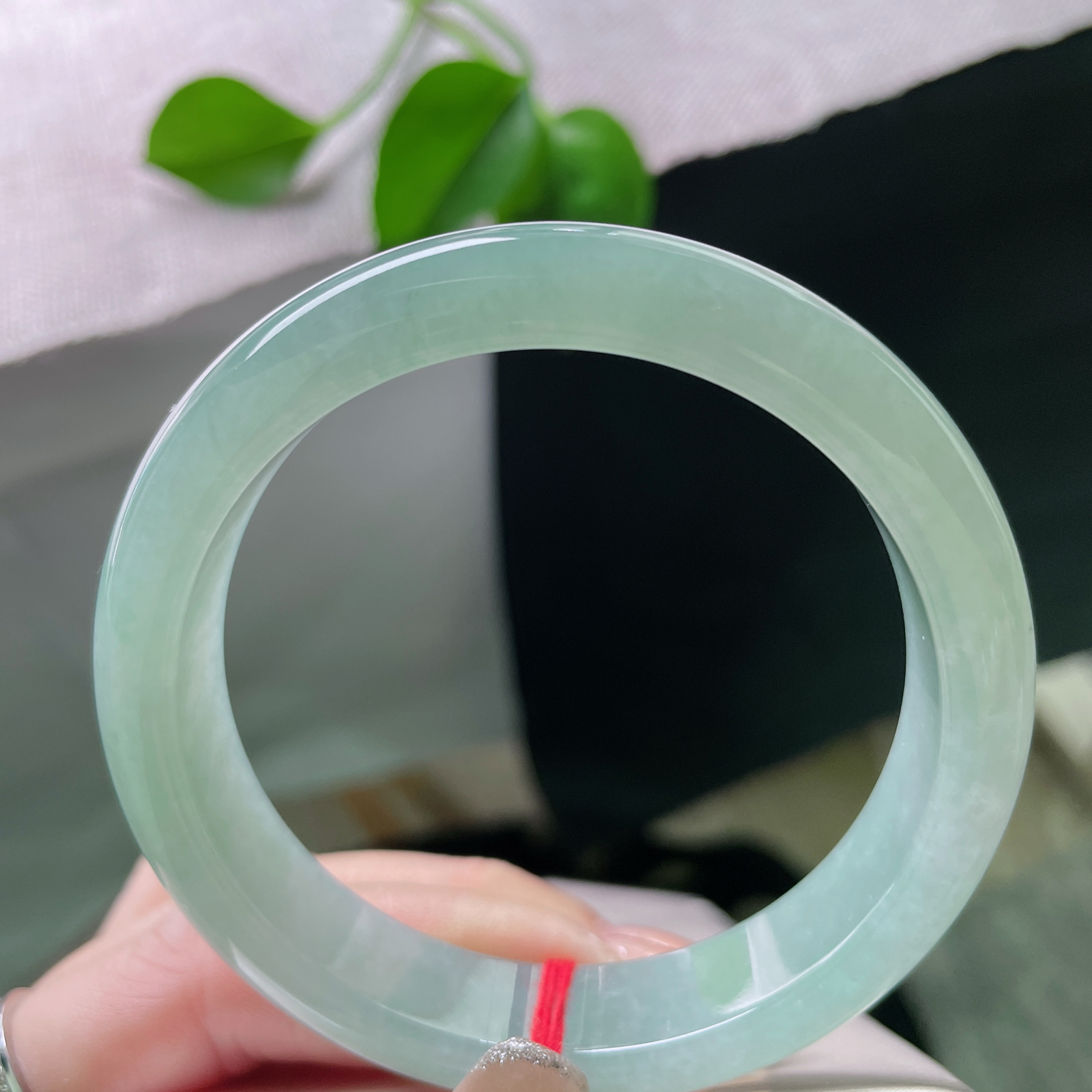 57.5/12.7/9.4绿底正圈，冰润细腻，清新甜美，优雅永不过时，温婉，完美