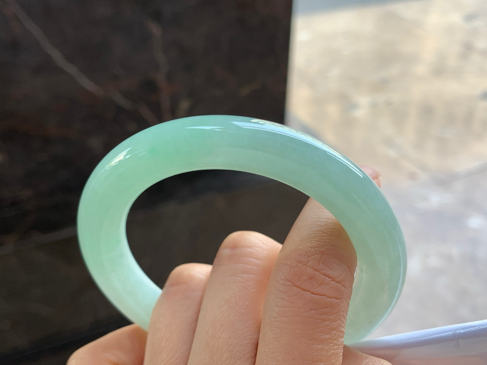 55-10.3

阳绿色圆条手镯^_^色阳