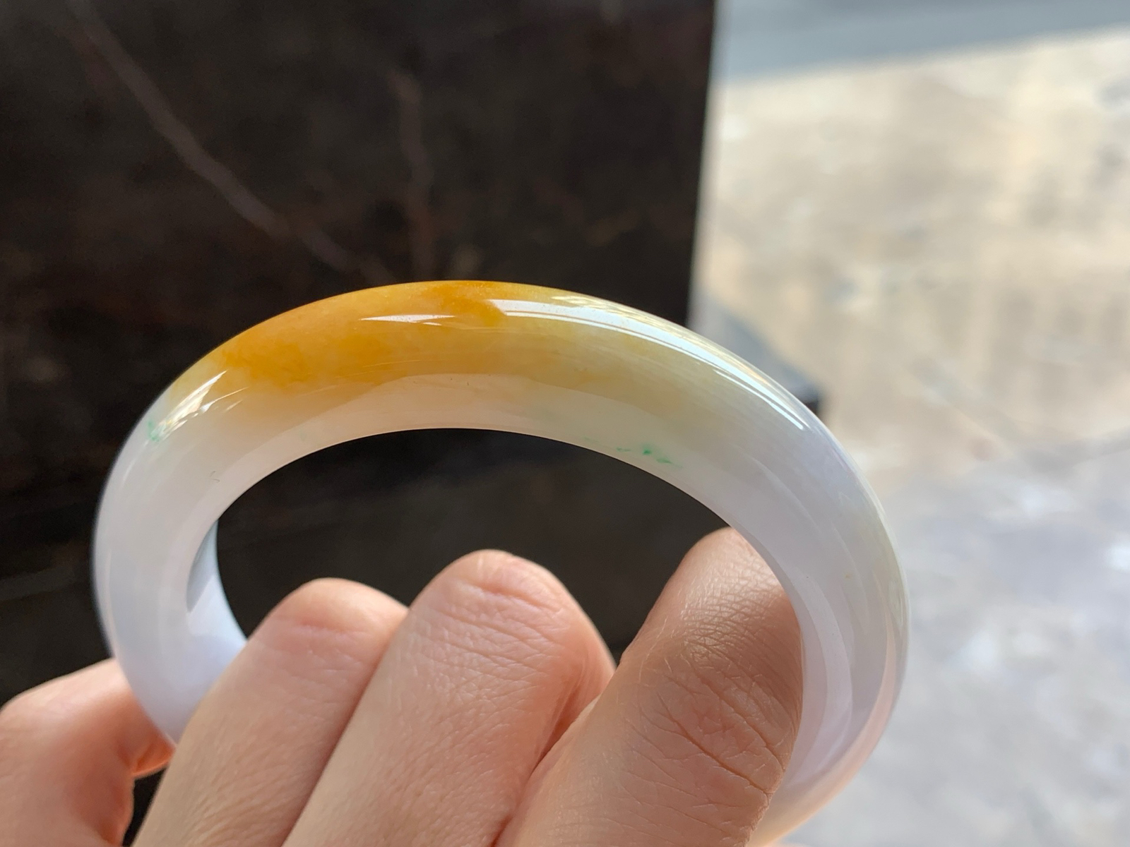 59-13-9

黄翡手镯^_^玉质温润 鲜艳