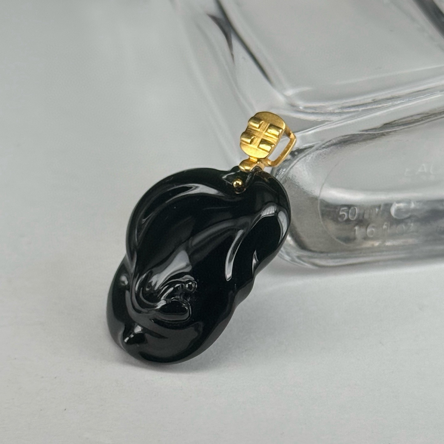 精品18k墨翠悟道 种好色正 黑度极好 打灯通透 油性十足  尺寸34.3