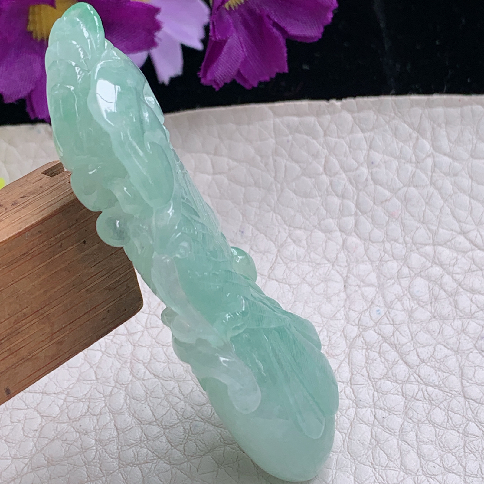 zz3实拍73.8*29*14.5缅甸冰润翡翠精雕甜绿立体鹦鹉项坠英明神武项坠