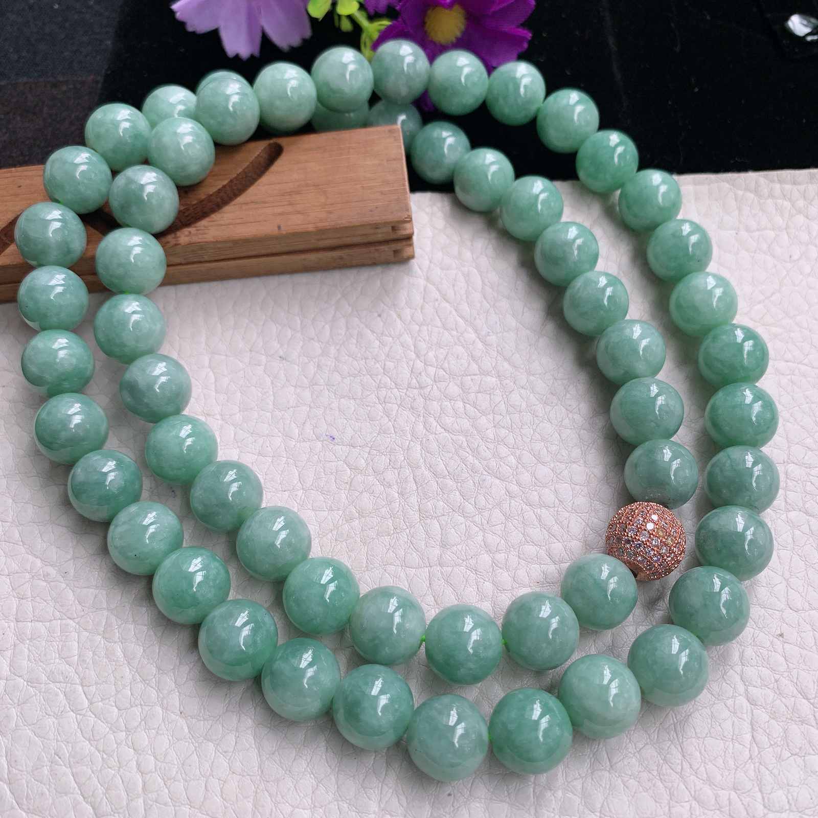 zz3实拍11.5mm共58颗缅甸翡翠淡绿大圆珠项链 佛珠毛衣链