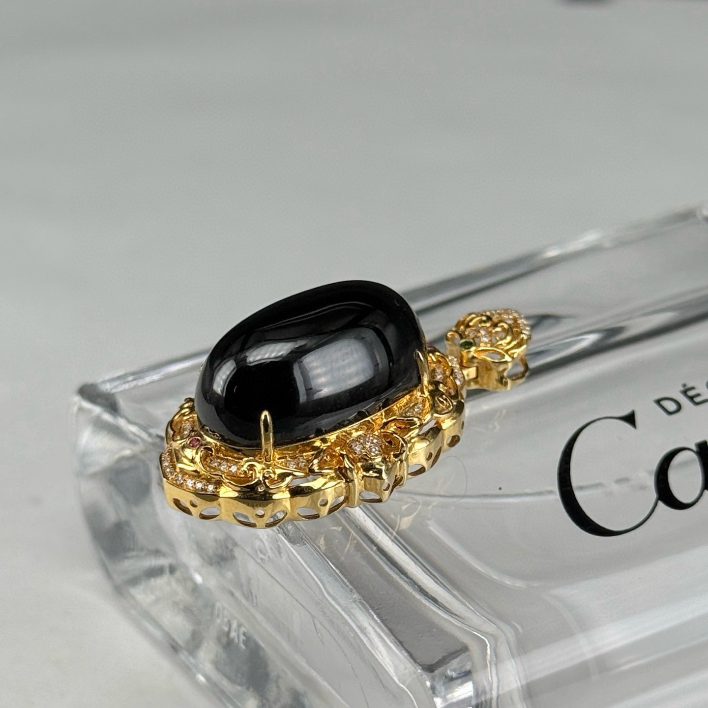 精品18k墨翠蛋面吊坠 种好色正 黑度极好 打灯通透 油性十足 尺寸36