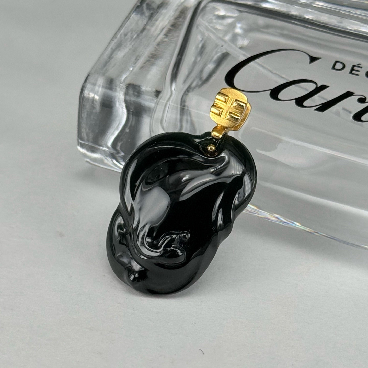 精品18k墨翠悟道 种好色正 黑度极好 打灯通透 油性十足  尺寸34.3