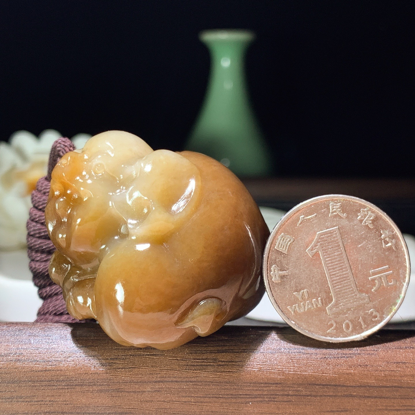 新疆和田玉且末糖福猪挂件 尺寸50/37/32重77.5克。玉质细腻油润。手推出油。佩戴高端典雅。lt260321