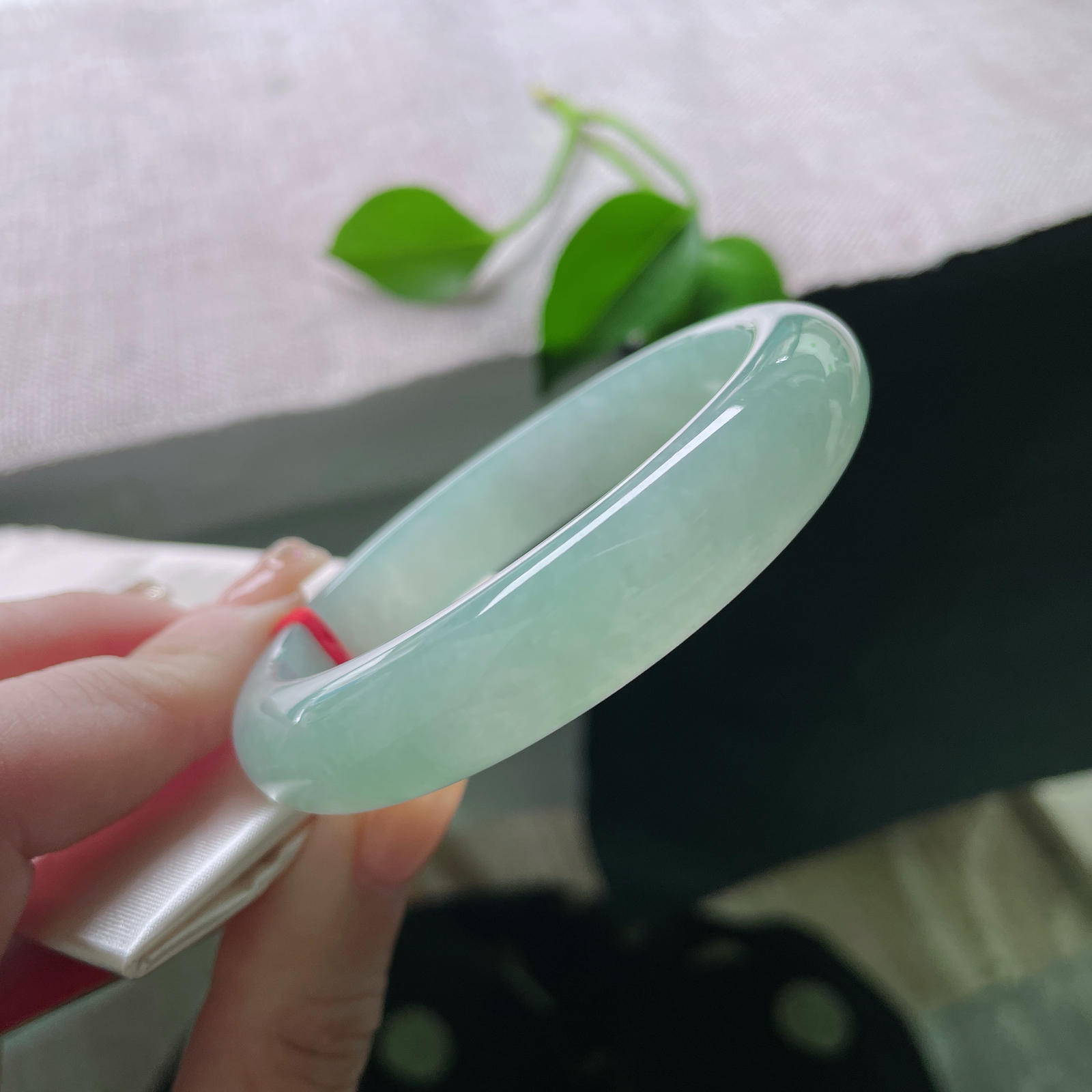 57.5/12.7/9.4绿底正圈，冰润细腻，清新甜美，优雅永不过时，温婉，完美