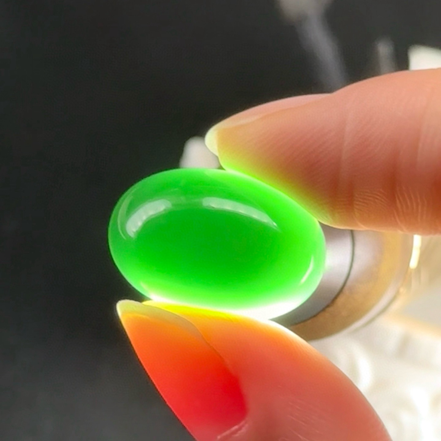 精品墨翠蛋面 种好色正 黑度足 打灯通透 油性十足尺寸19.8