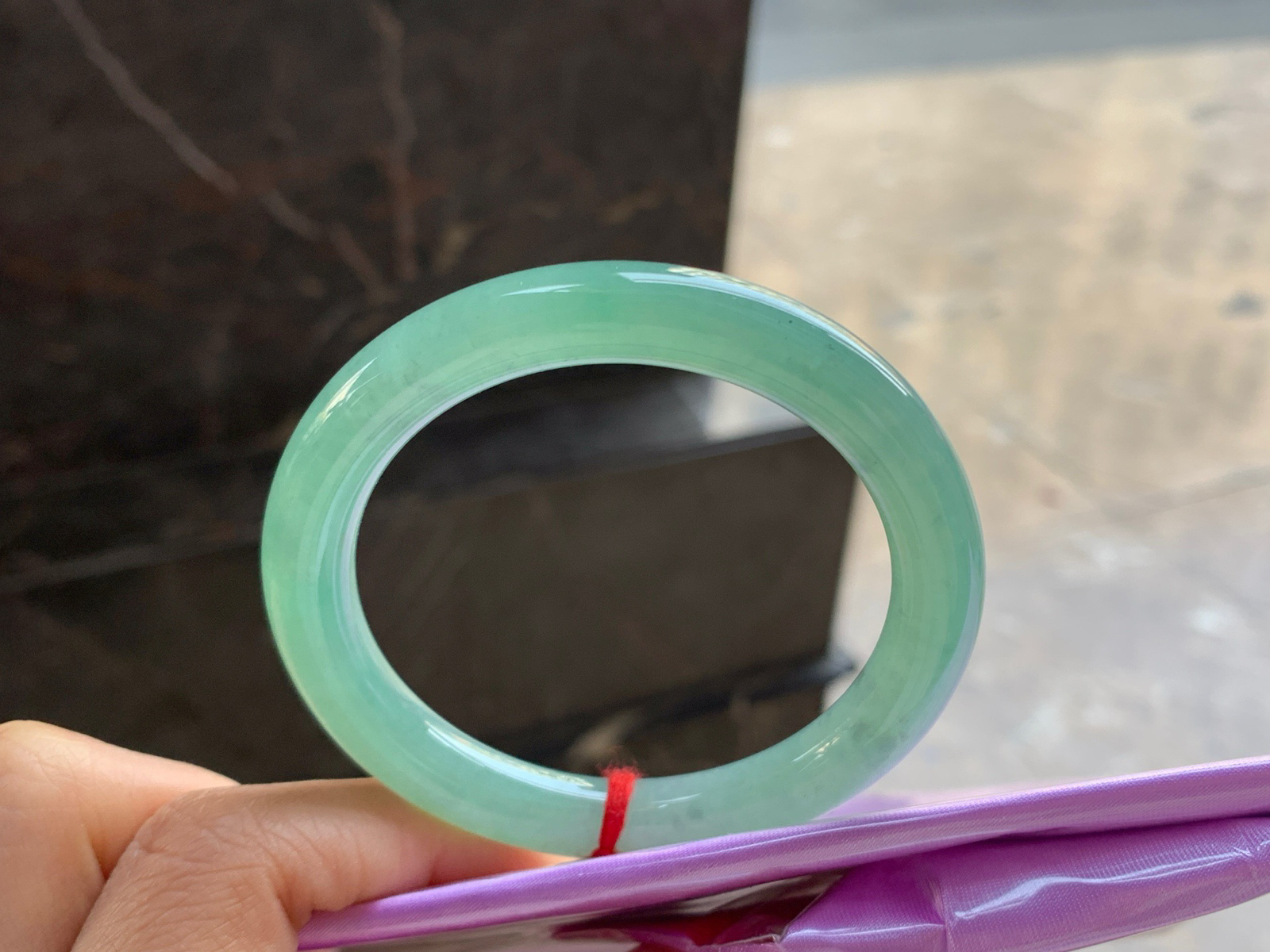 53-8.9

晴底圆条手镯^_^清新 细腻