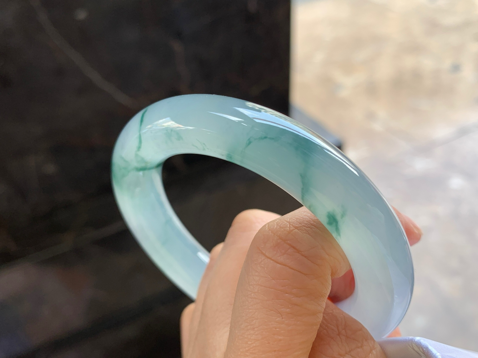 56-12.8

冰蓝花圆条手镯^_^飘花灵韵