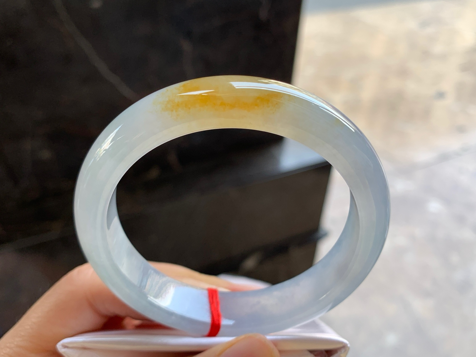 57.5-12.8-8

冰黄手镯^_^种水冰透