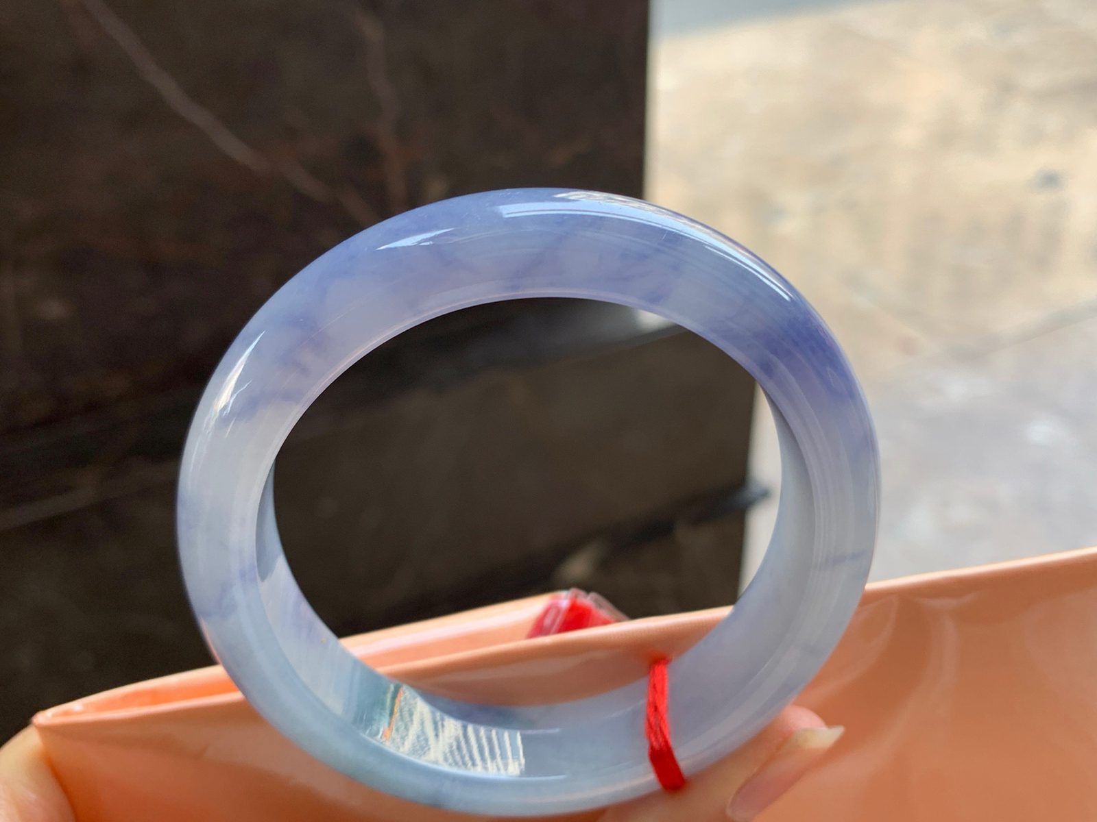 58.5-14-8.9

紫罗兰手镯^_^鲜艳 玉质温润