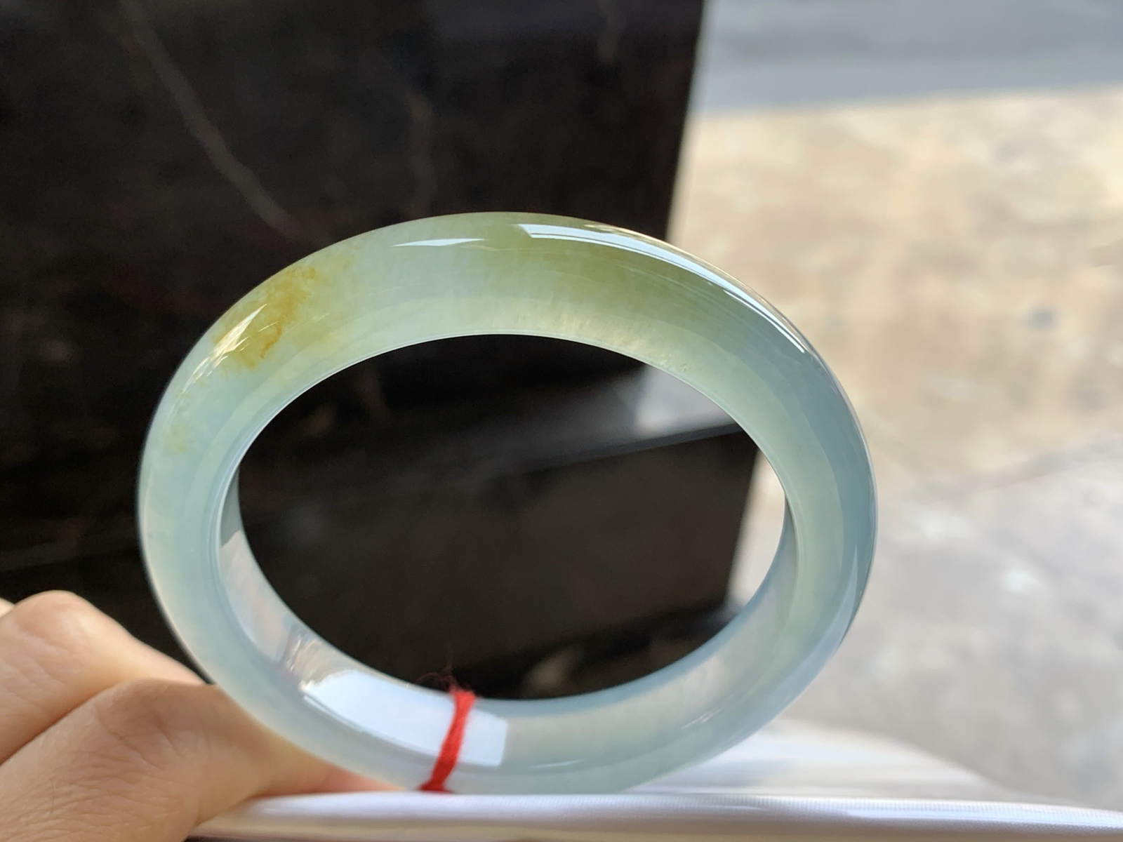 59-12.2-9.2

冰黄手镯^_^透亮