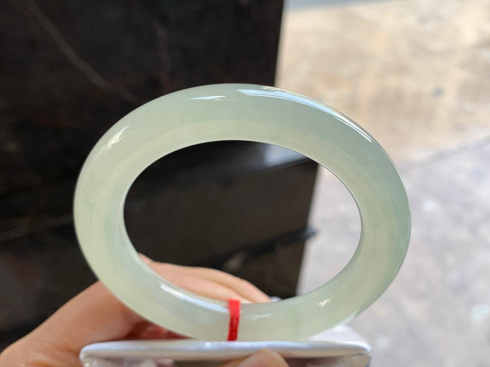 55.5-10.8

冰圆条手镯^_^水润