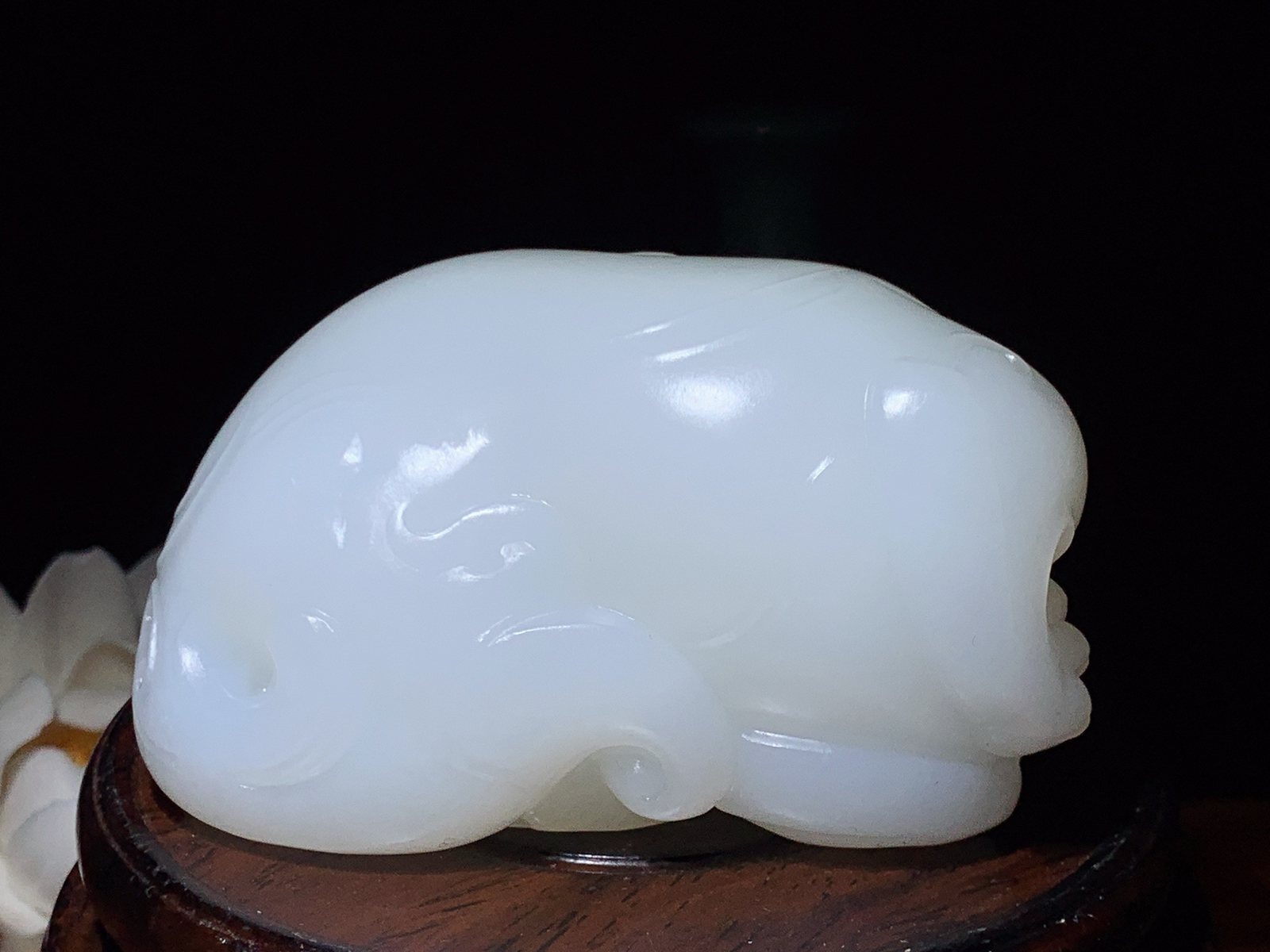 收藏级！新疆和田玉羊脂白玉招财进宝貔貅把件 尺寸76/43/38重219.6克。玉质细腻油润。手推出油。佩戴高端典雅。lt260321