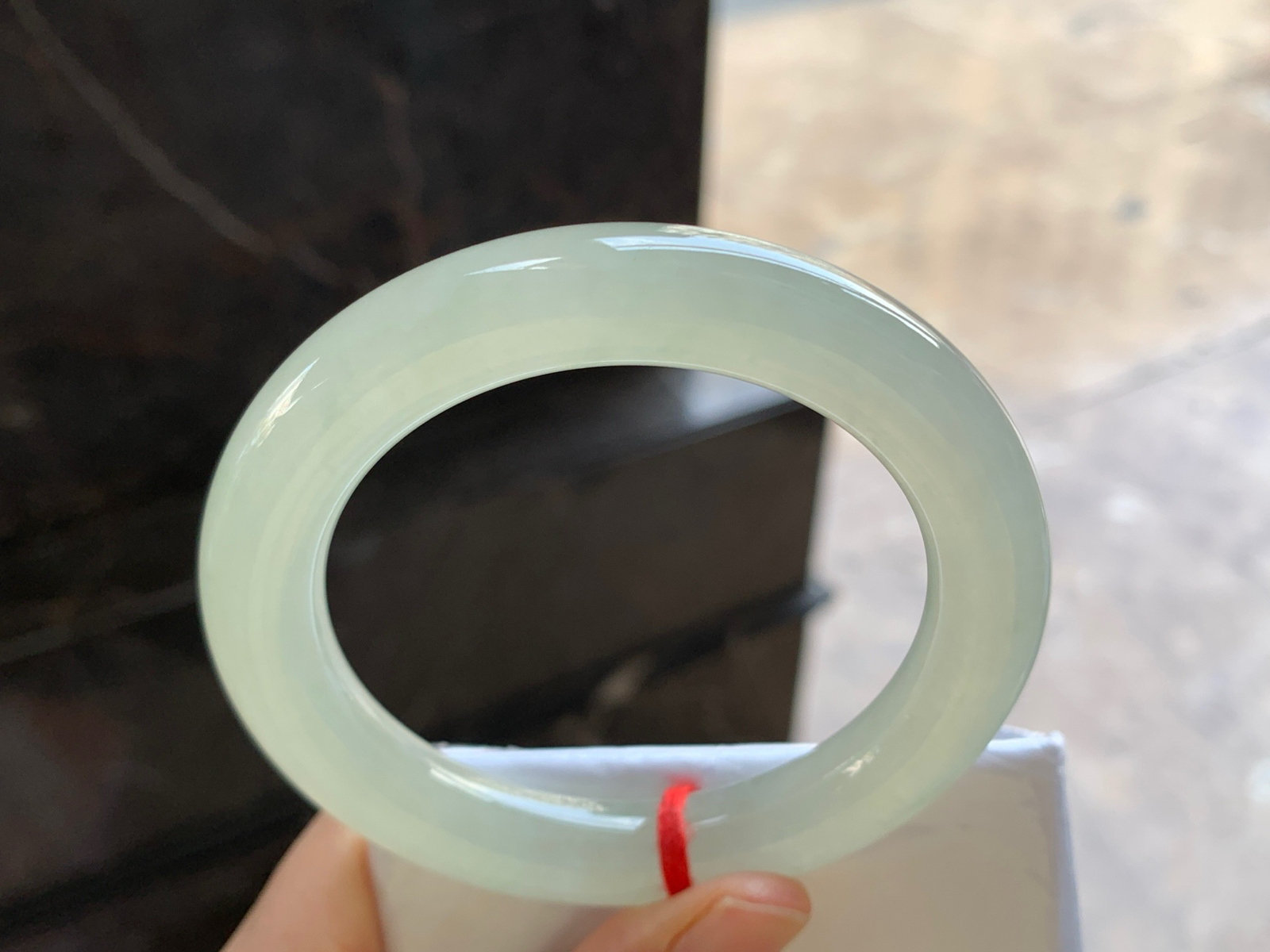 55.5-10.8

冰圆条手镯^_^水润