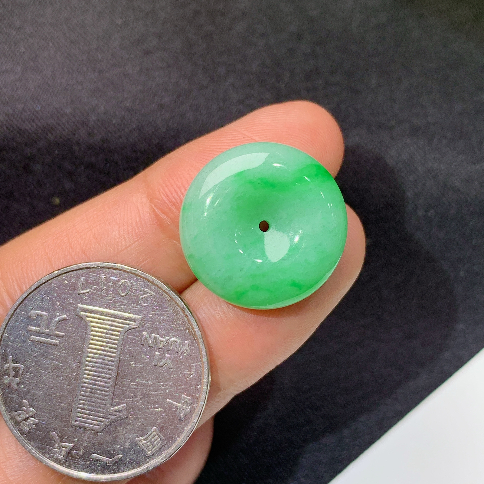 飘绿平安扣，玉质细腻，种水足，Xm尺寸18*6.6