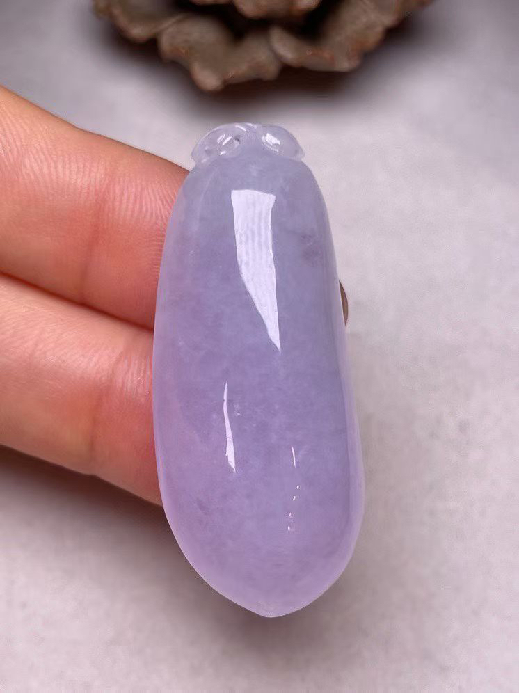 冰糯种淡紫罗兰【福瓜】吊坠、种水好，玉质细腻 ，卖相好.