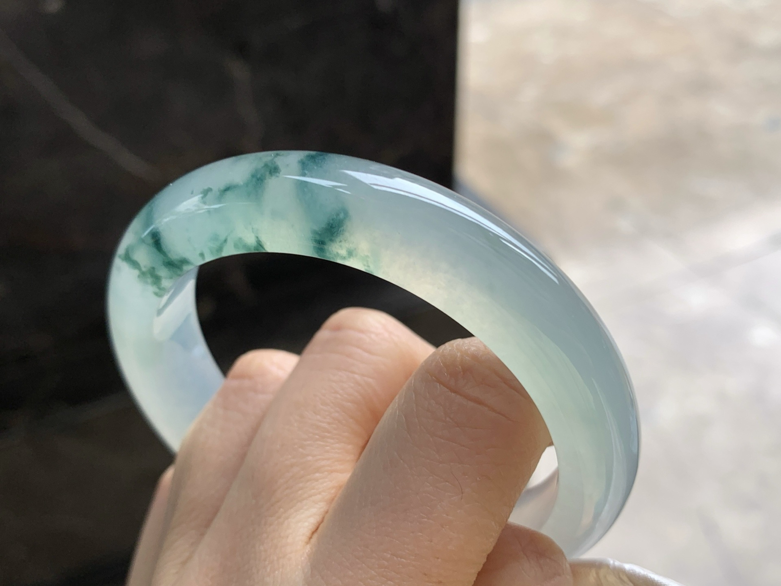 56.5-12.2-8.5

冰蓝花手镯^_^飘花灵韵