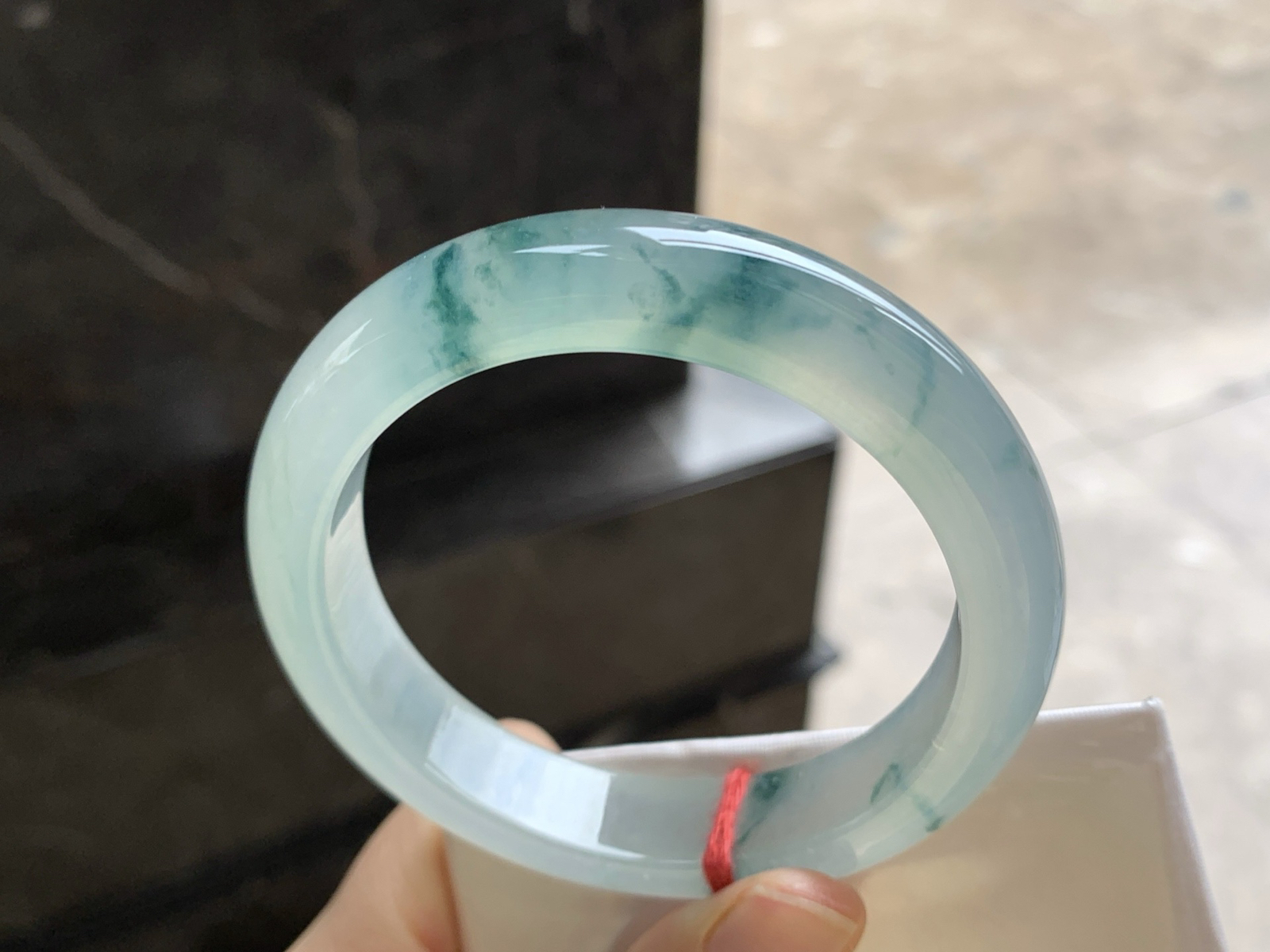 56.5-12.2-8.5

冰蓝花手镯^_^飘花灵韵