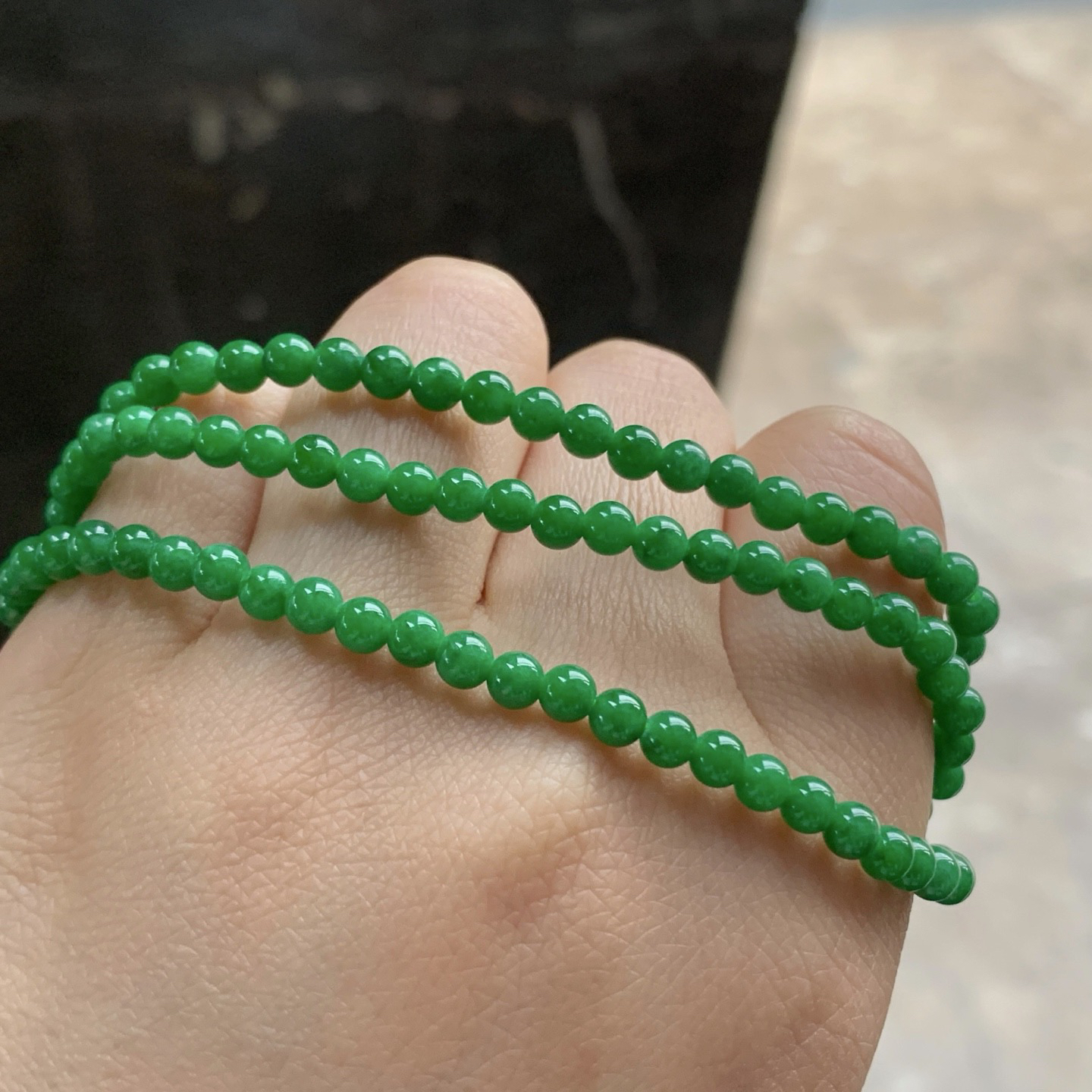 辣绿色珠链^_^鲜艳 浓郁 142颗