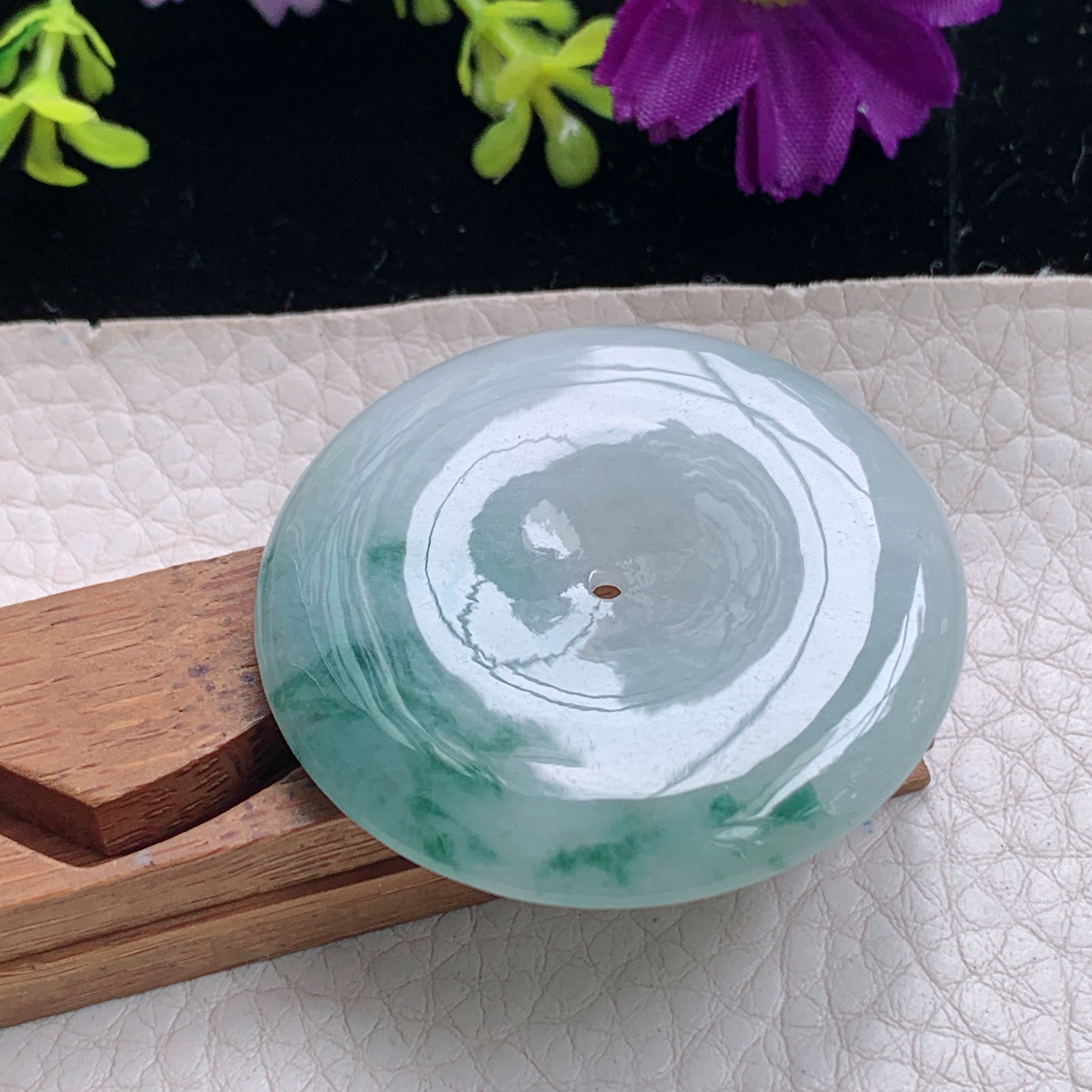 zz3实拍42.6*6.2缅甸翡翠飘花大平安扣吊坠 时尚玉扣子玉坠毛衣坠