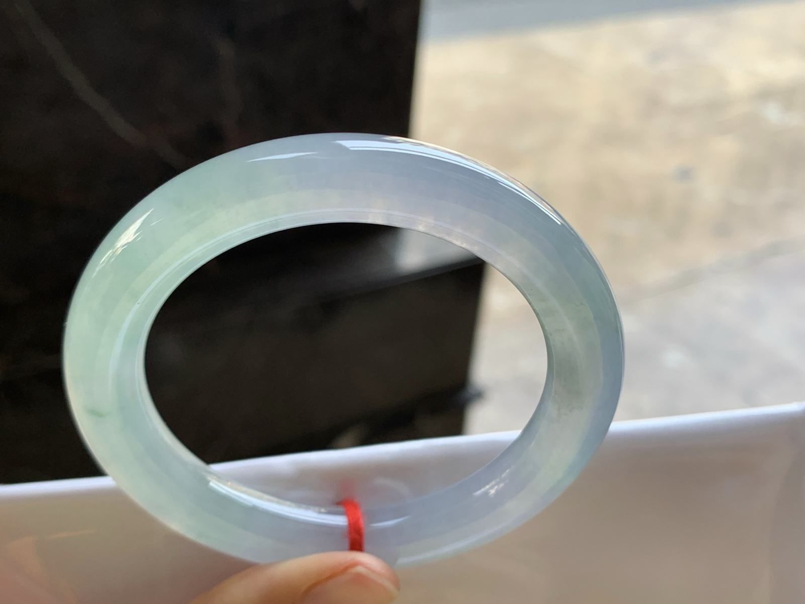 56.5-10.3

冰种春带彩圆条手镯^_^冰透 荧光十足