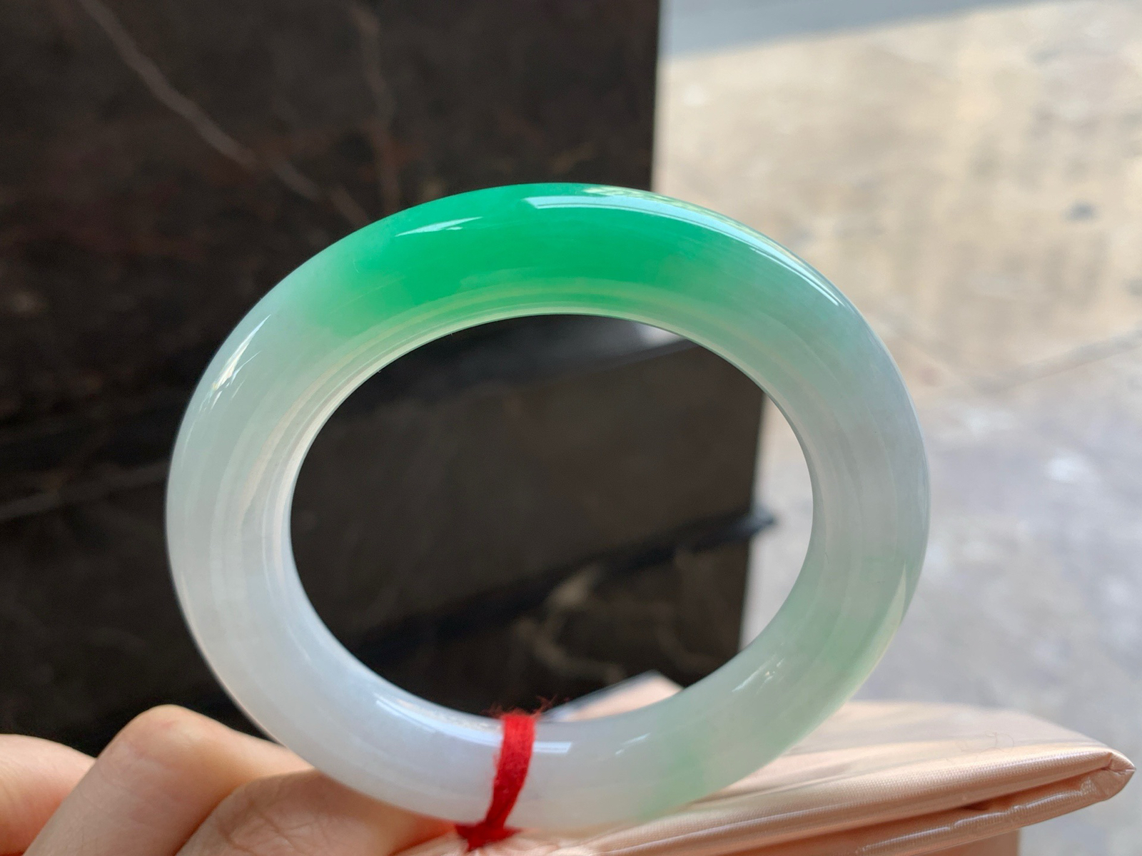 59-12.7

阳绿色圆条手镯^_^色阳