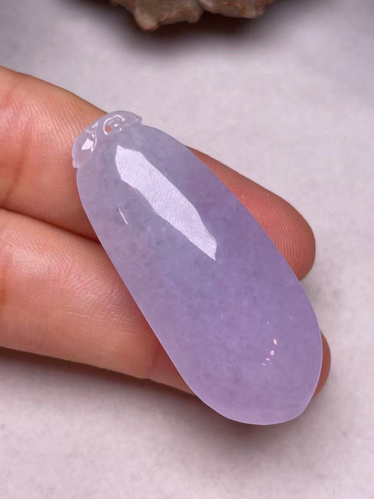 冰糯种淡紫罗兰【福瓜】吊坠、种水好，玉质细腻 ，卖相好.