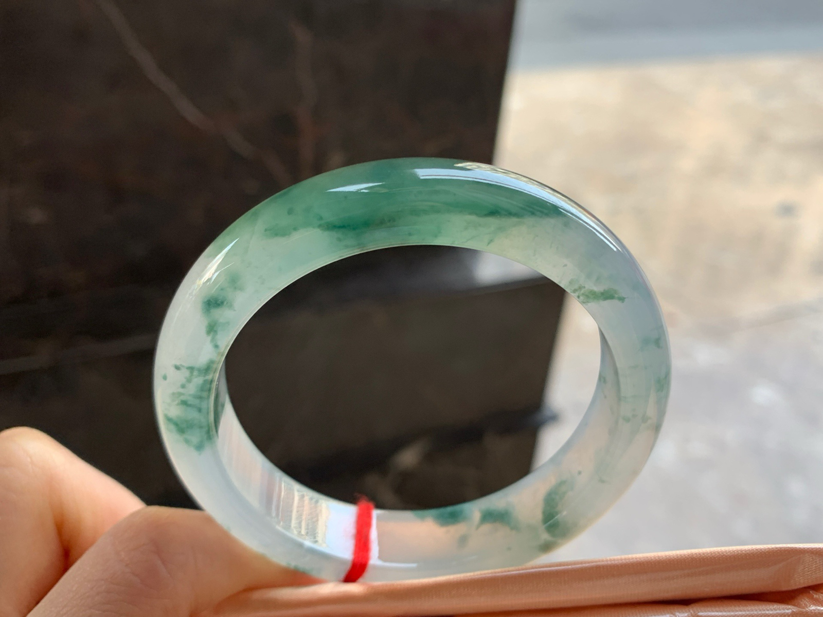 55-13.1-8.4

冰种飘花手镯^_^飘花灵韵