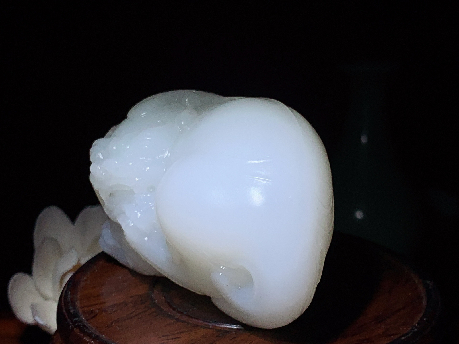 收藏级！新疆和田玉羊脂白玉招财进宝貔貅把件 尺寸76/43/38重219.6克。玉质细腻油润。手推出