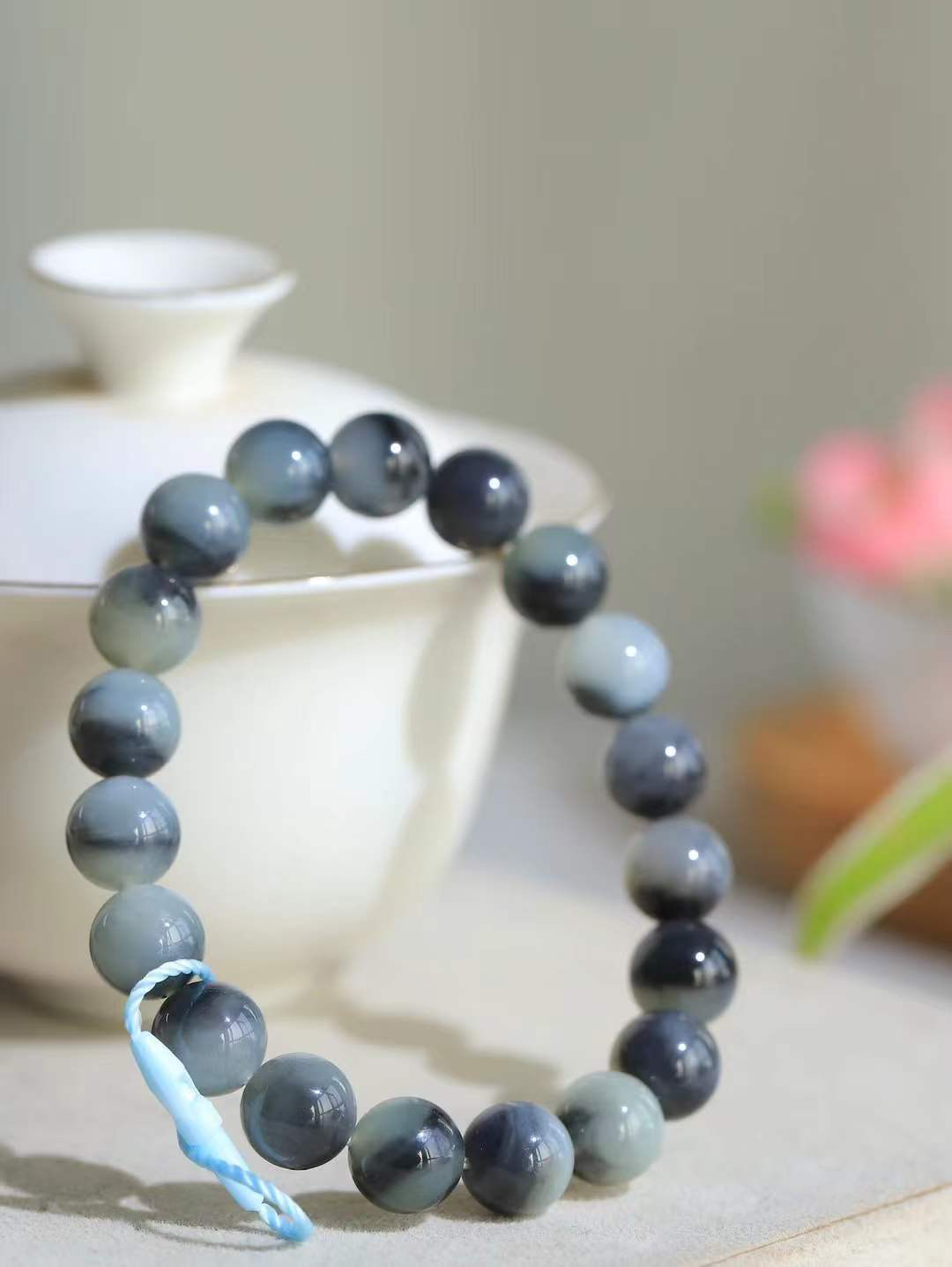 【珠圆玉润.手串】

精品️和田玉青花珠圆玉润手串 玉质温润细腻  整串打磨圆润，佩戴舒适。珠珠落玉盘，间关莺语花底滑，一生美好时光，无论身在何处，都有它相伴相守。事事顺遂，幸福美满，吉祥如意。重29.8克 尺寸取一10mm FDT-16352213