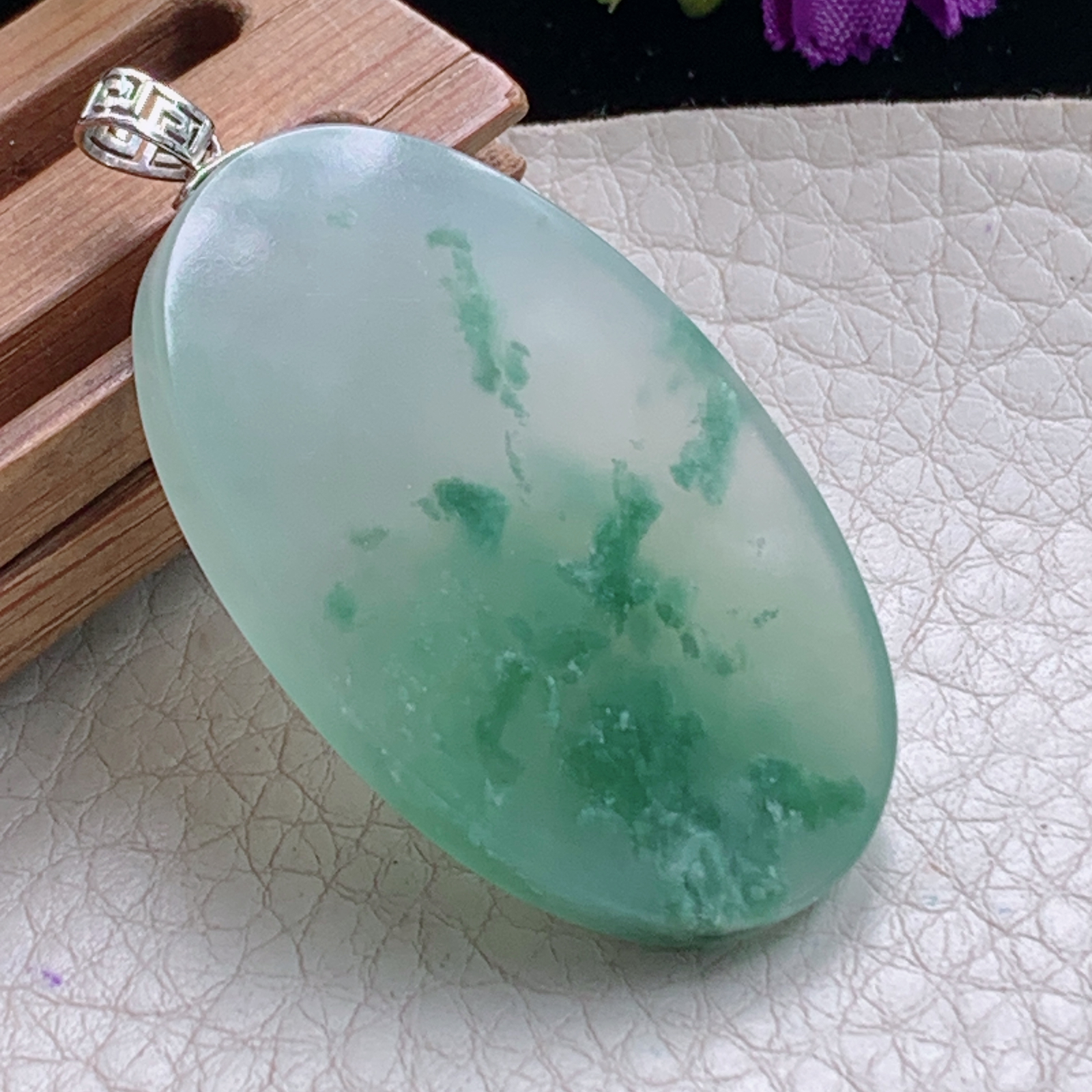 zz3实拍42.3*26.5*4缅甸翡翠冰飘花平安无事牌吊坠椭圆精美玉坠18k金扣