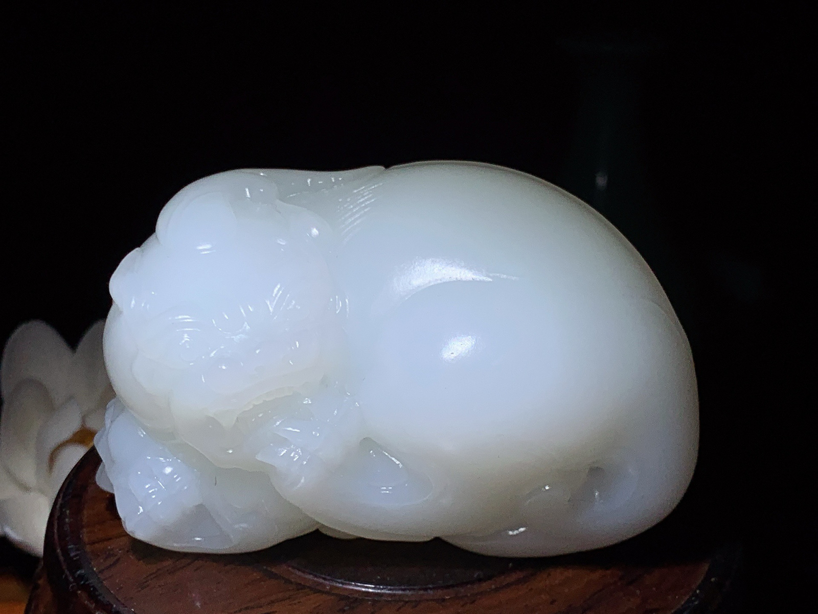 收藏级！新疆和田玉羊脂白玉招财进宝貔貅把件 尺寸76/43/38重219.6克。玉质细腻油润。手推出