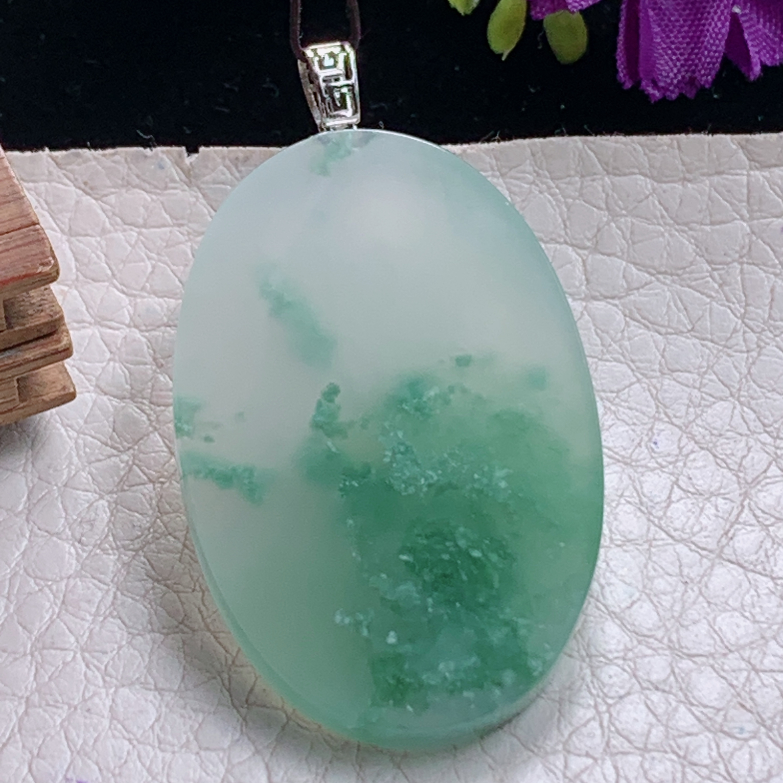 zz3实拍42.3*26.5*4缅甸翡翠冰飘花平安无事牌吊坠椭圆精美玉坠18k金扣