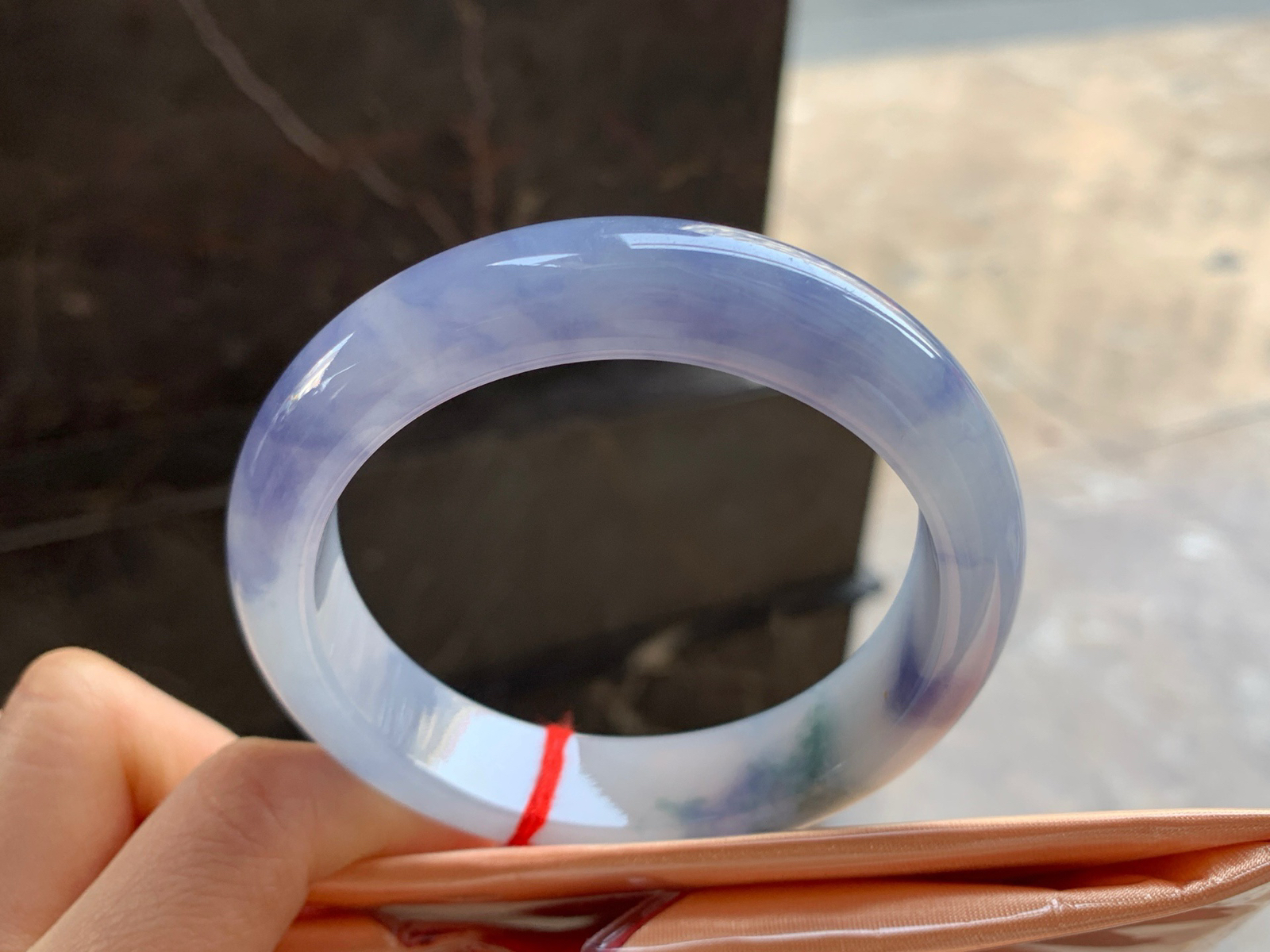 58.5-14-8.9

紫罗兰手镯^_^鲜艳 玉质温润