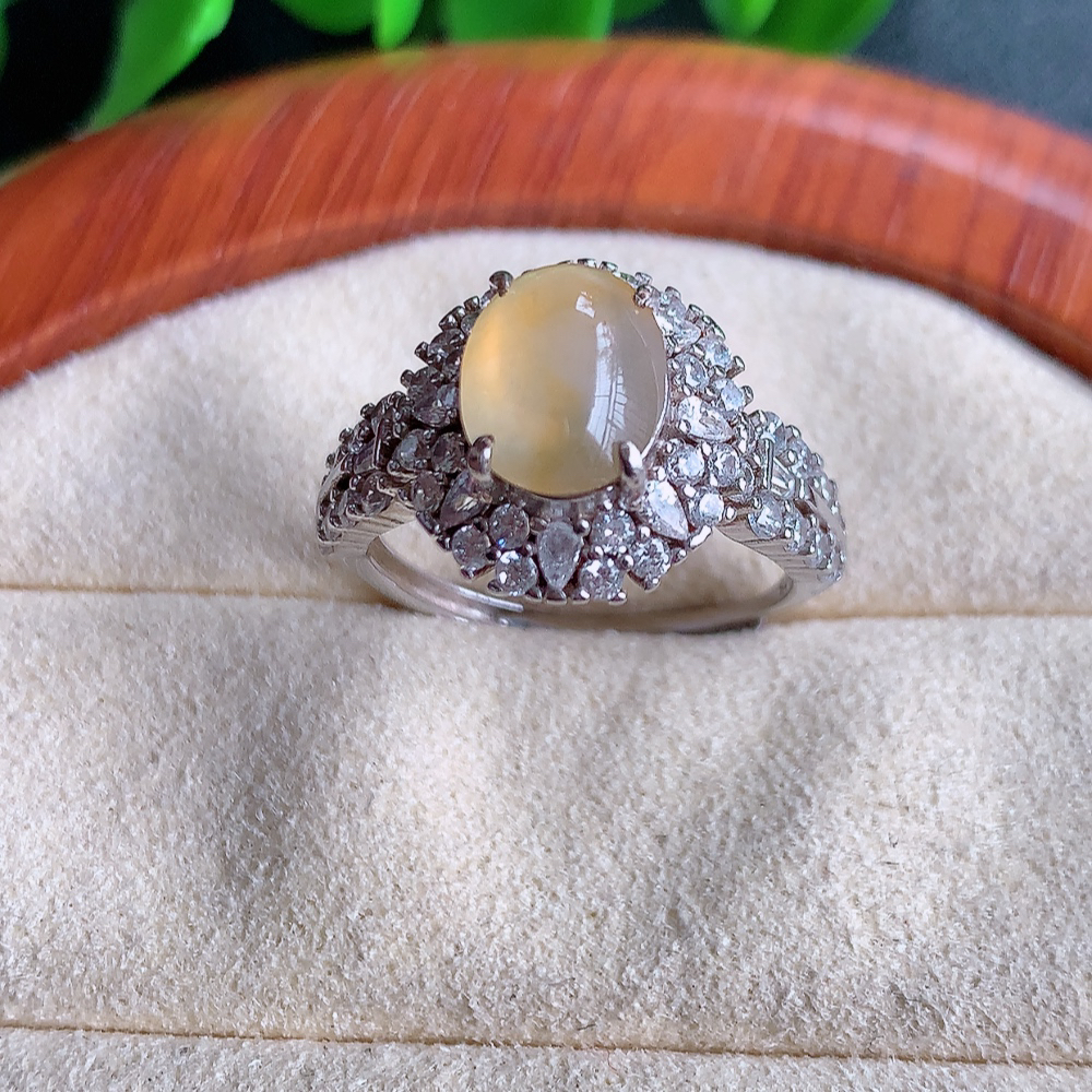 冰黄翡精美环形翡翠戒指  玉质细腻  冰清玉润  飘花灵动  颜色漂亮  W502.21   内径尺