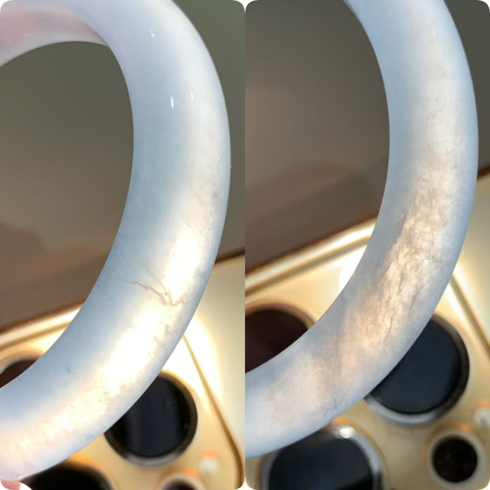 高冰淡蓝底飘花正圈手镯尺寸50*11*8.5  老坑种水，通透无比，清澈水灵，起光起胶，花色灵气清新，色调清透柔和，上手清冷高贵！