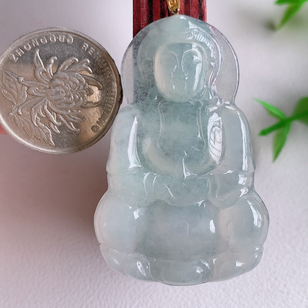 18k金扣冰润精雕观音吊坠，法相端庄大气，工艺精湛，种色浓郁，细腻饱满冰润，种老水足，收藏佳品，佩戴大气  W49.21   尺寸：48.5-31.8-5.3mm