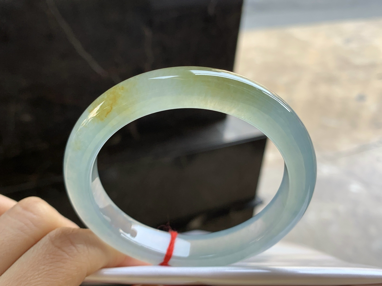 59-12.2-9.2

冰黄手镯^_^透亮