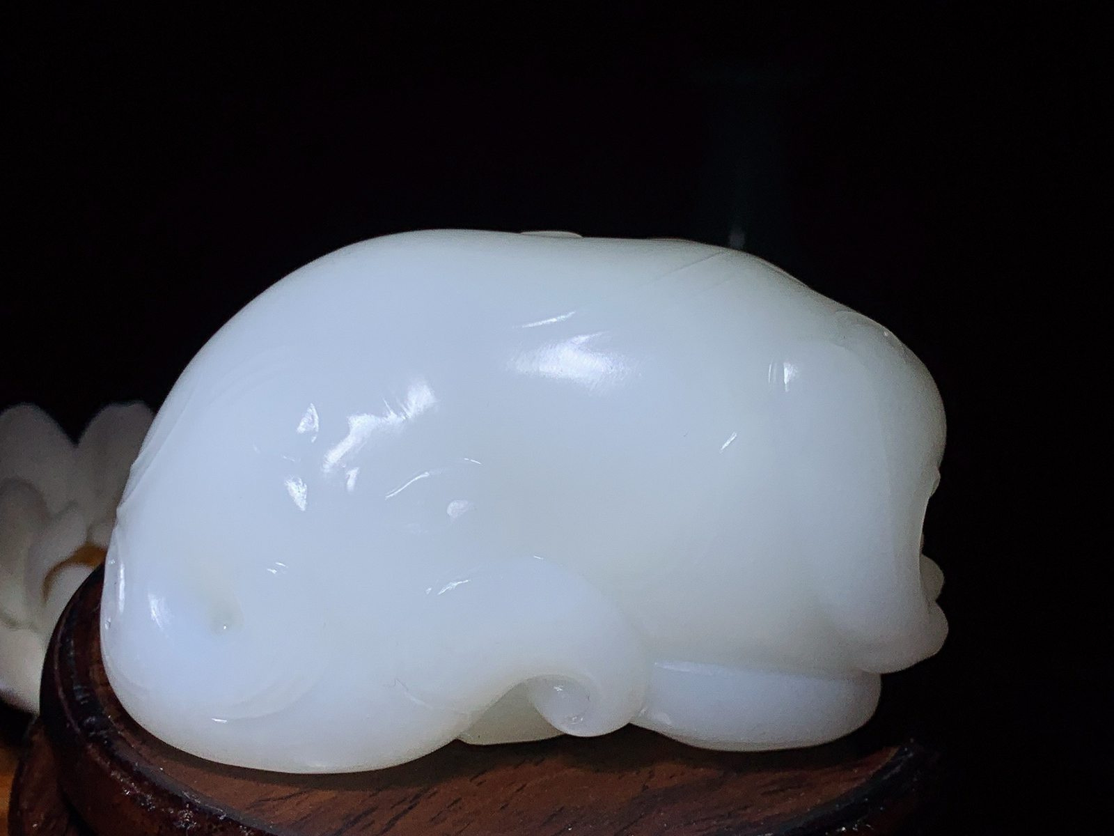 收藏级！新疆和田玉羊脂白玉招财进宝貔貅把件 尺寸76/43/38重219.6克。玉质细腻油润。手推出油。佩戴高端典雅。lt260321