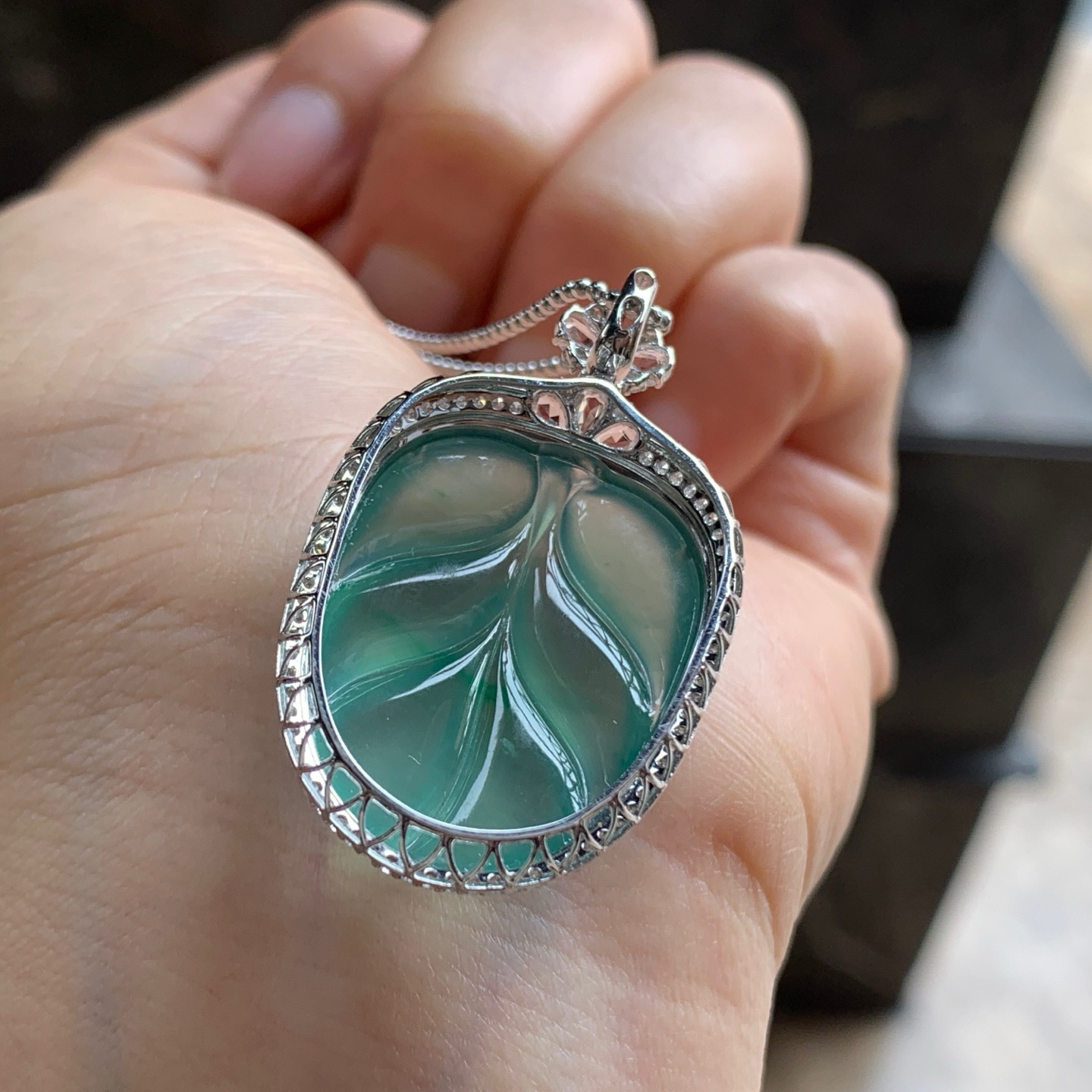 金钻镶嵌冰蓝叶子^_^透亮 鲜艳