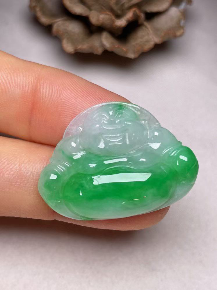 冰糯种飘绿【佛公】吊坠，种水好，玉质细腻 ，卖相好·