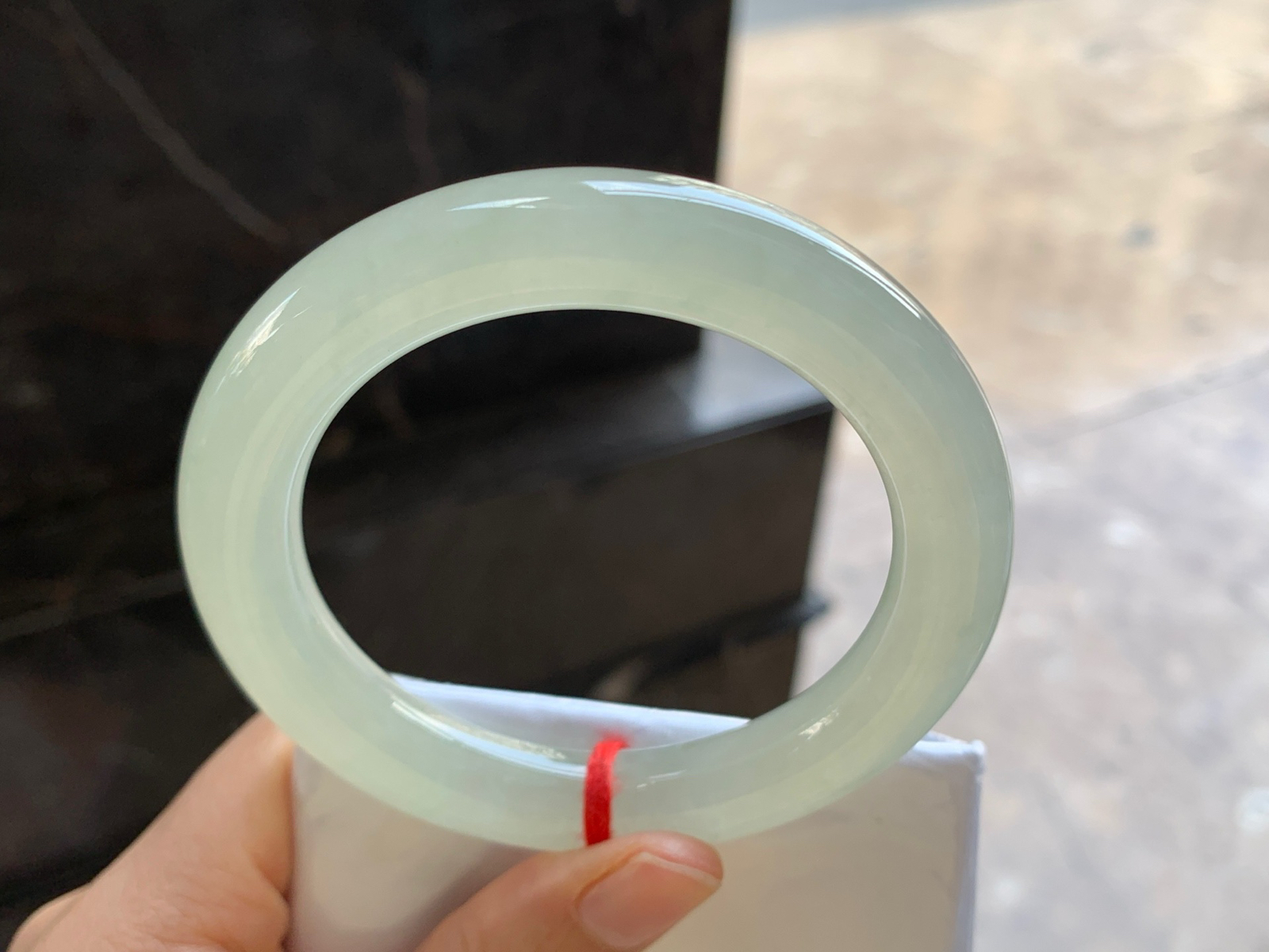 55.5-10.8

冰圆条手镯^_^水润