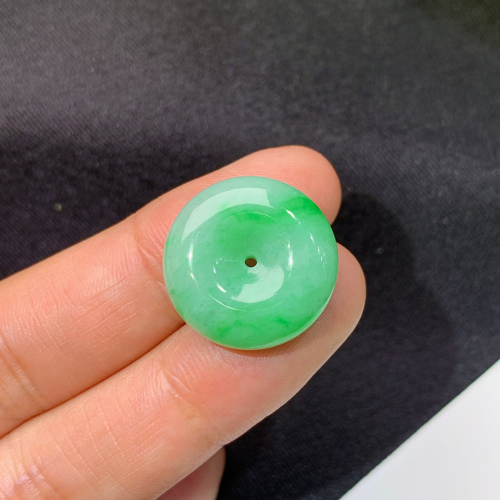 飘绿平安扣，玉质细腻，种水足，Xm尺寸18*6.6