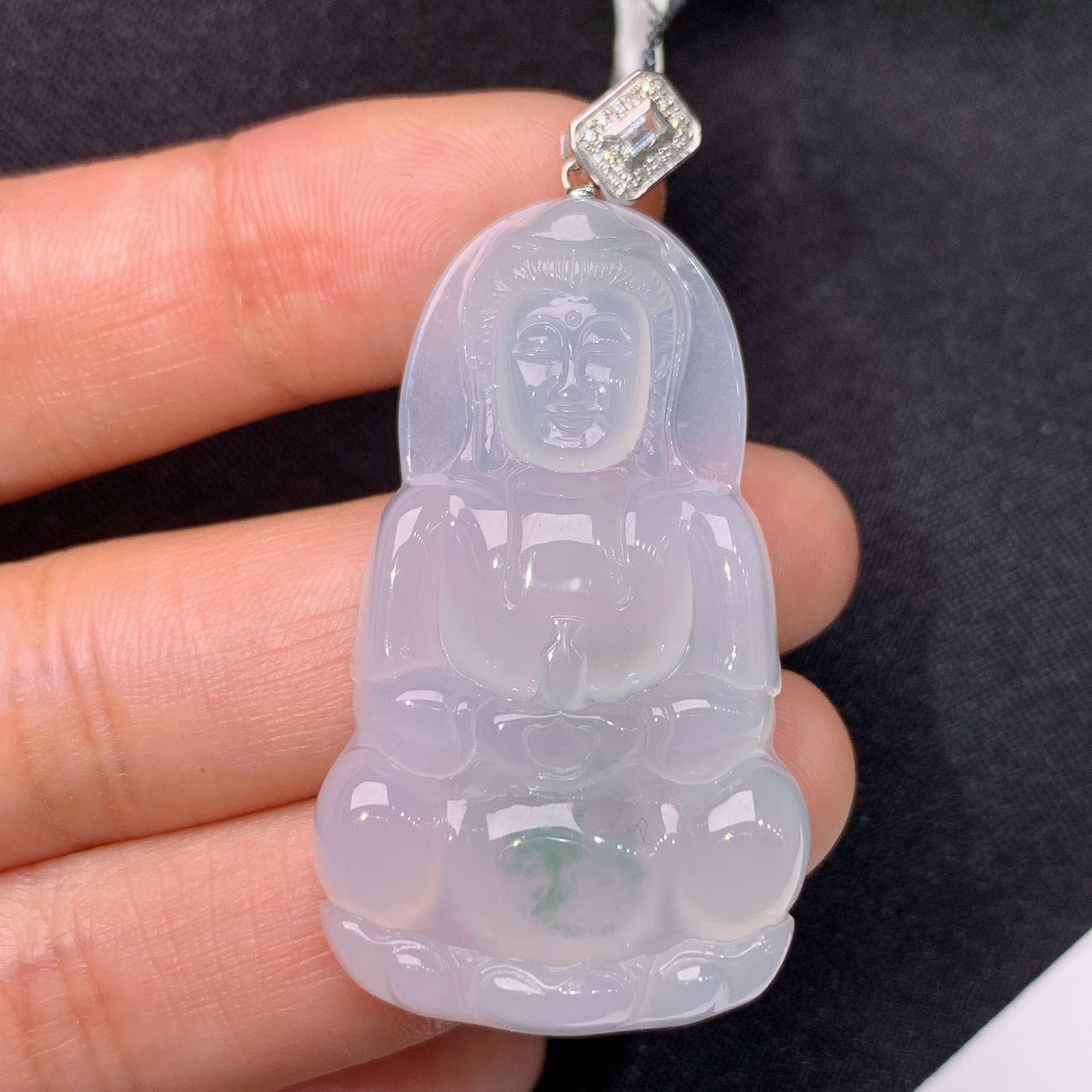 冰飘花观音吊坠，18k金扣头，冰冰润润，玉质细腻，种水足，Sf裸石尺寸42.6*24.7*5.8