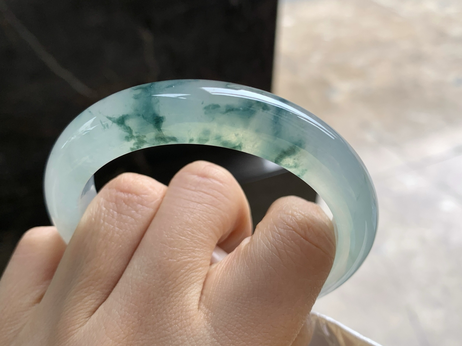 56.5-12.2-8.5

冰蓝花手镯^_^飘花灵韵